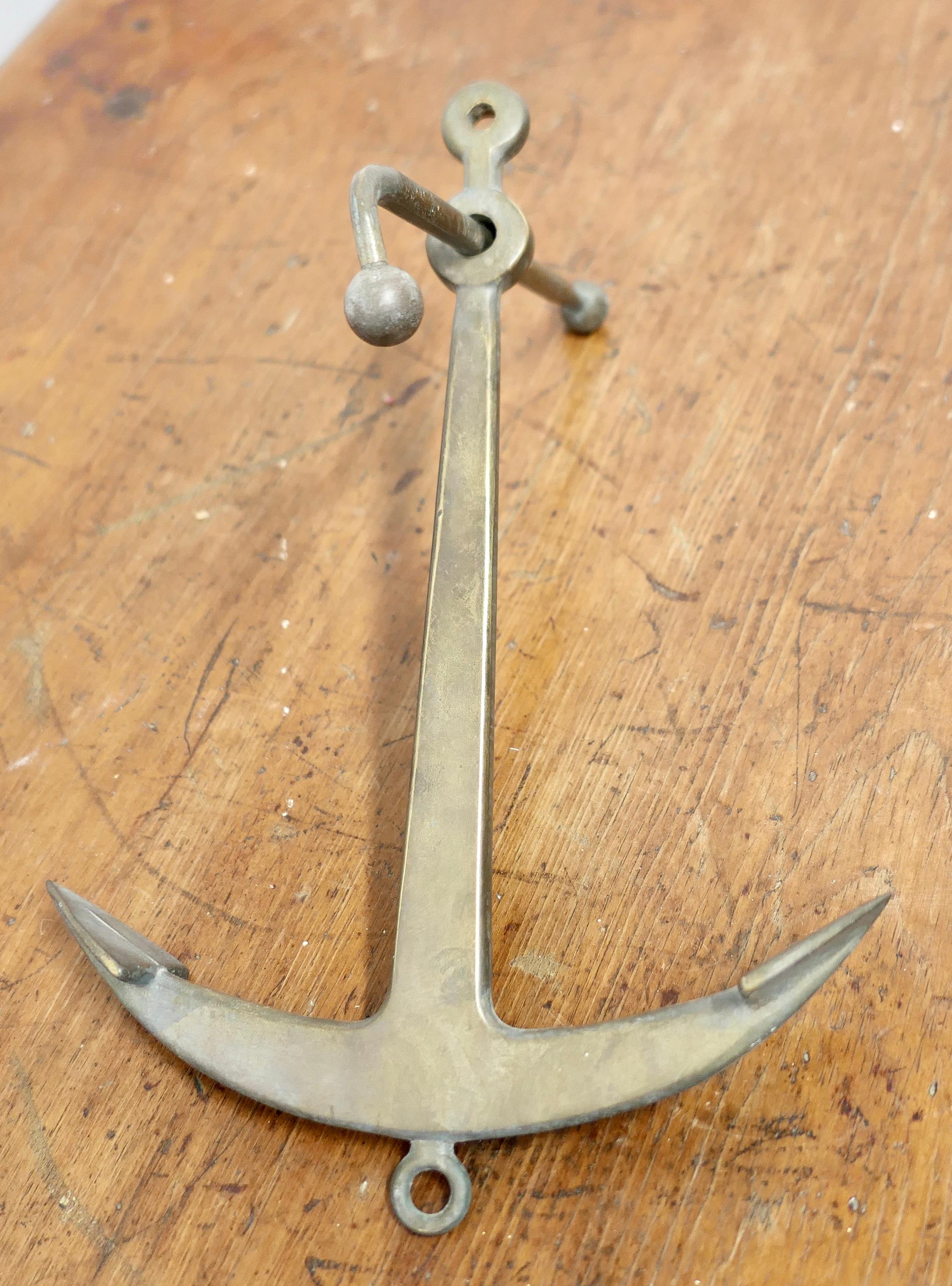 Bronze Yacht Anchor, Desk Ornament    This is a lovely piece a working miniature In Good Condition For Sale In Chillerton, Isle of Wight