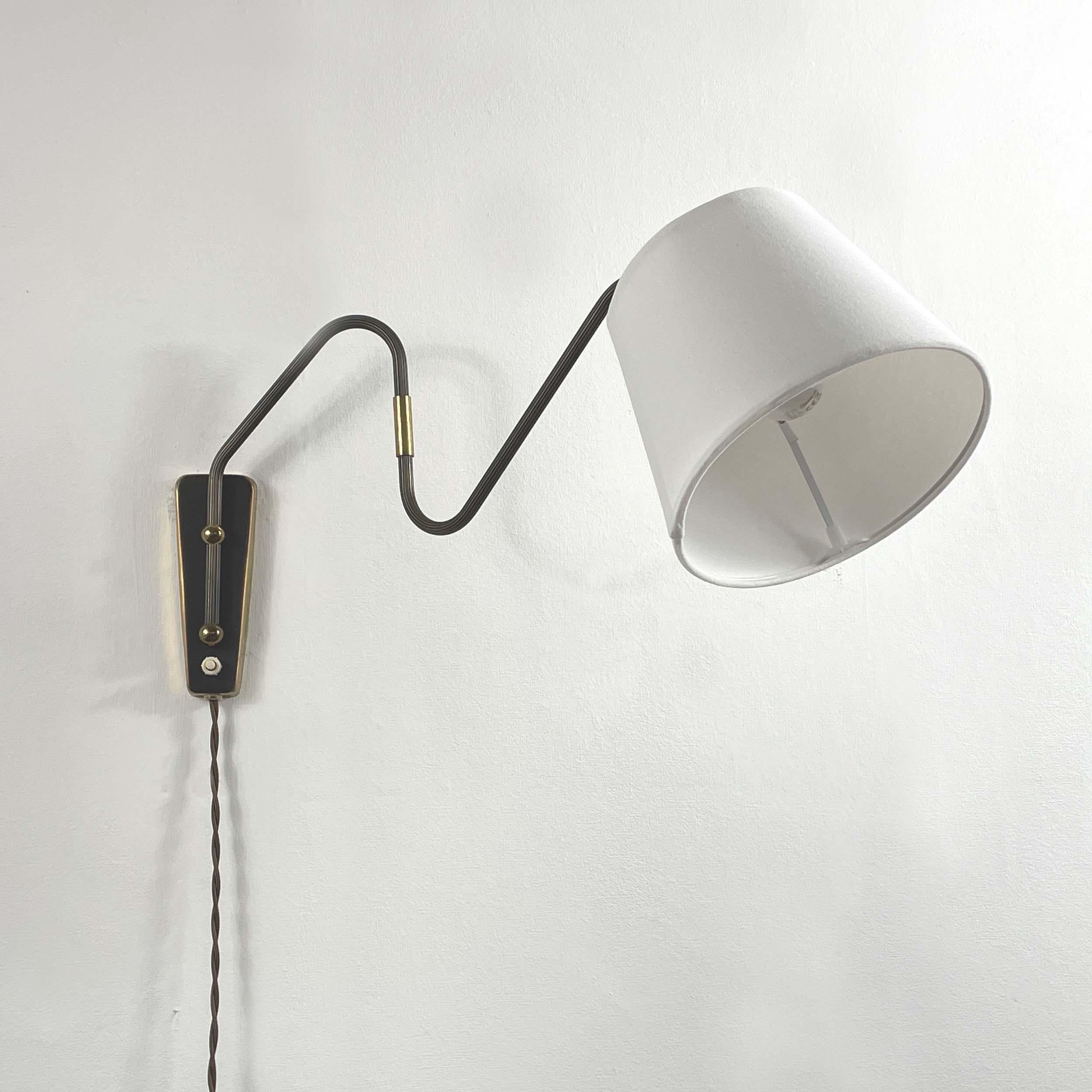 Aplique articulado y extensible de latón bronceado by Cosack, Años 50 en venta 4