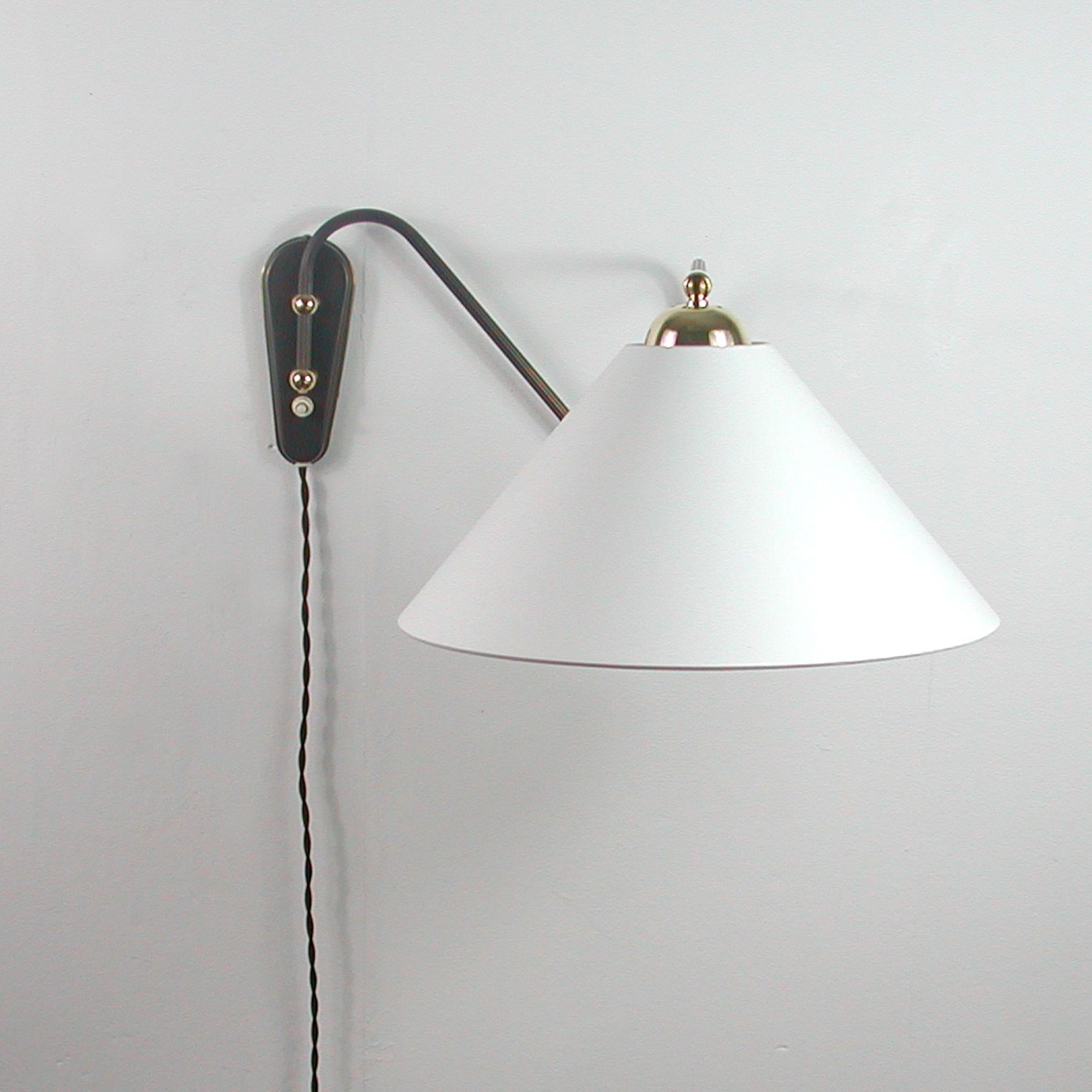Bronzed Brass Articulating and Extendable Wall Light by Cosack, 1950s In Good Condition In NUEMBRECHT, NRW