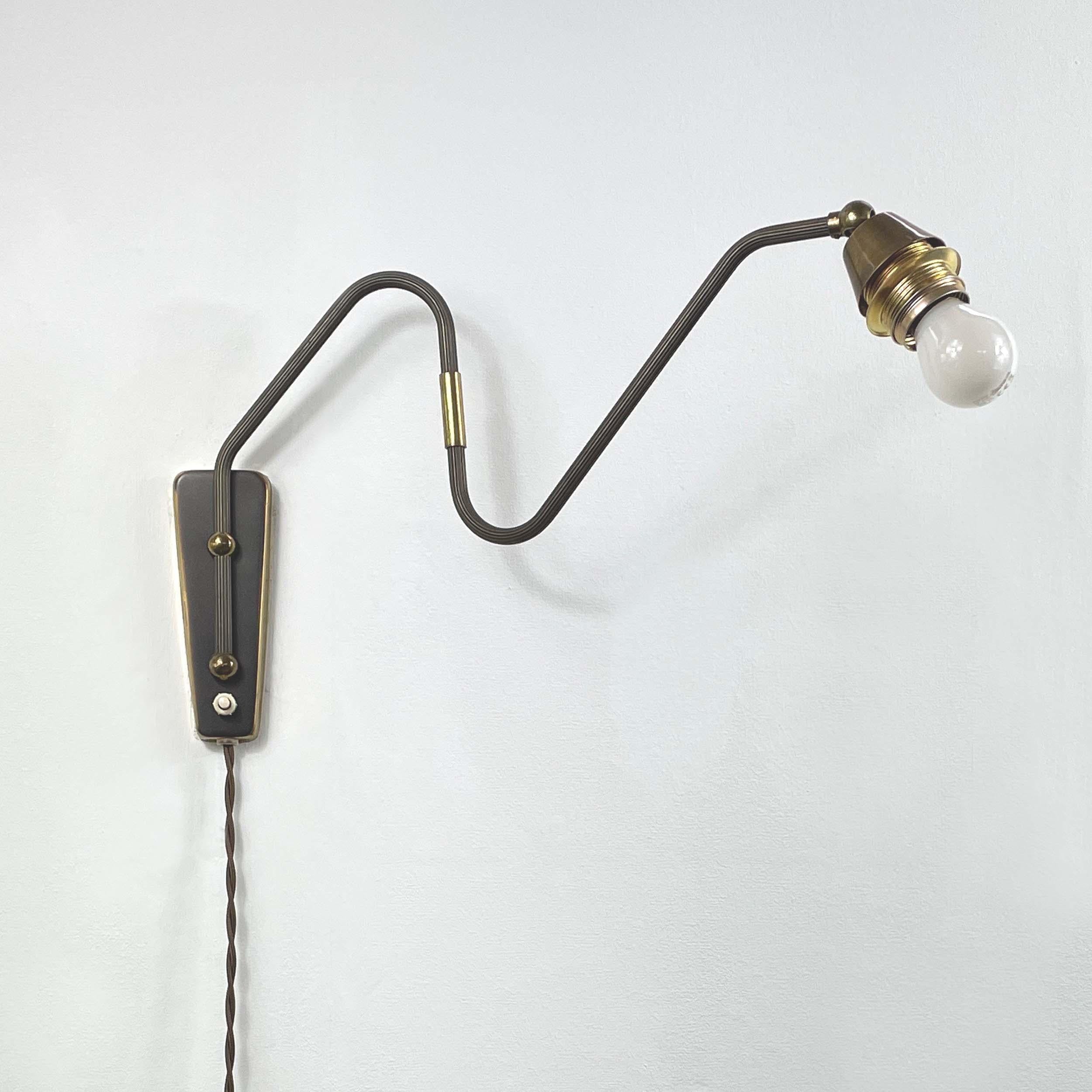 Aplique articulado y extensible de latón bronceado by Cosack, Años 50 en venta 1