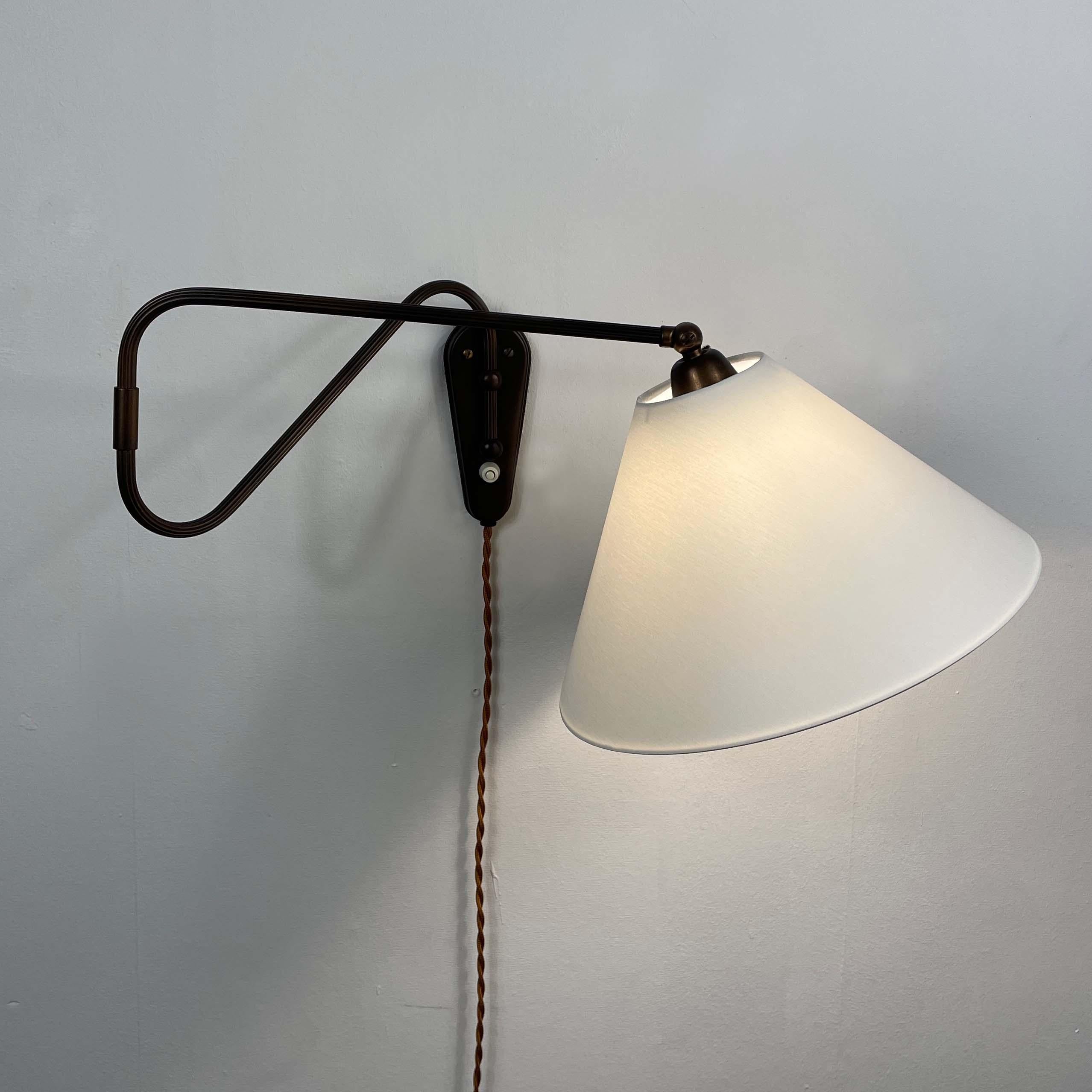 Bronzed Brass Articulating and Extendable Wall Light, Sweden 1950s In Good Condition In NUEMBRECHT, NRW
