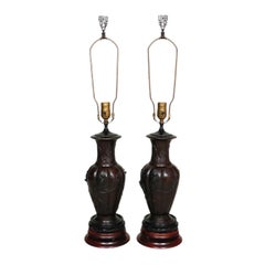 Pareja de Lámparas de Mesa de Chinoiserie Bronceada