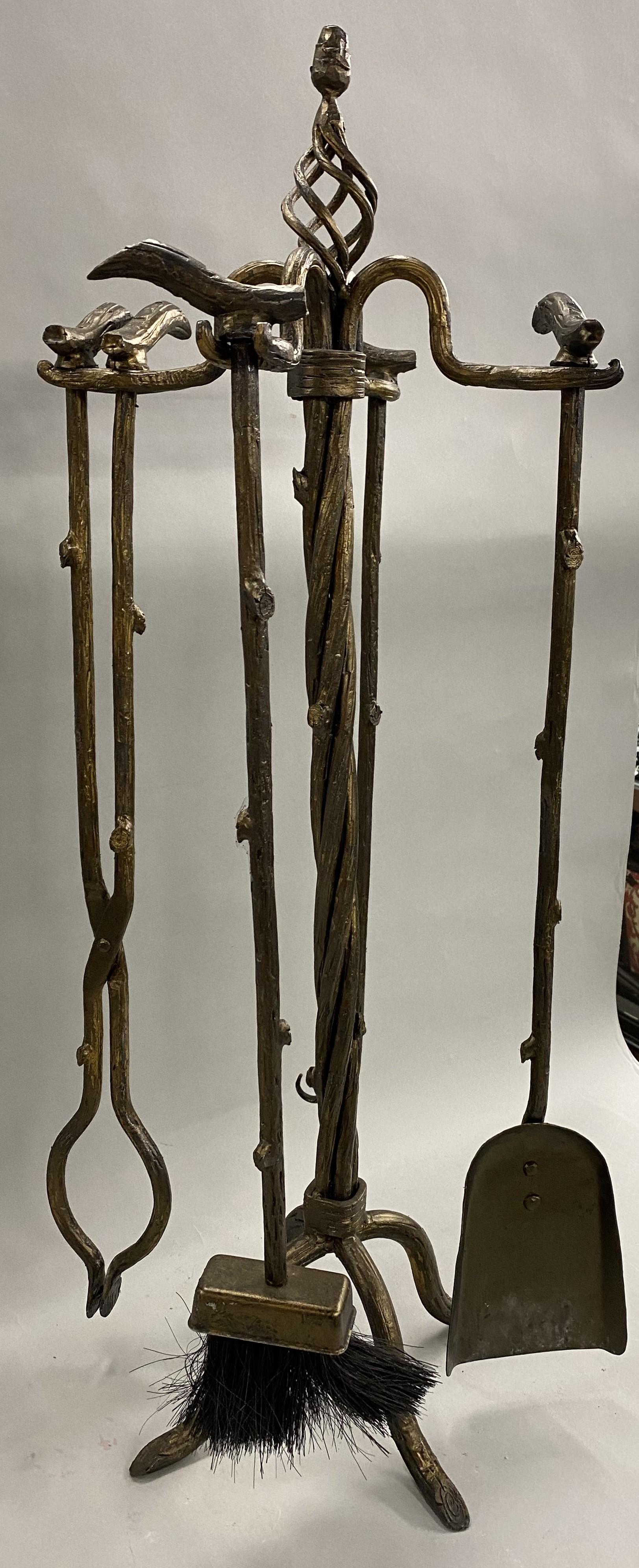 Bronzierte Eisen Faux Bois Adirondack Kamin Set mit Bildschirm, Log Bin & Tool Stand im Angebot 8