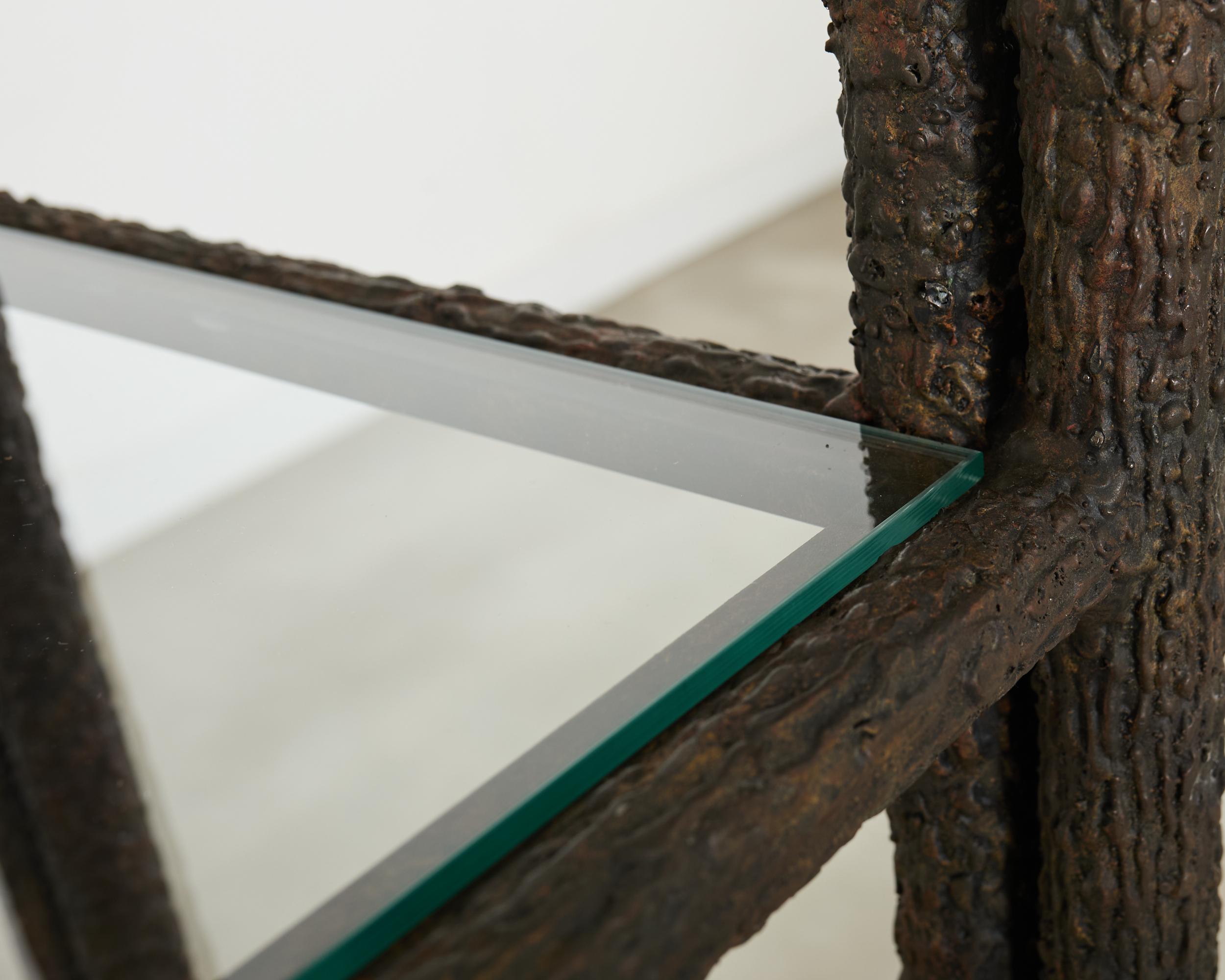 Etagère en fer bronzé Faux Bois à six étagères en vente 5