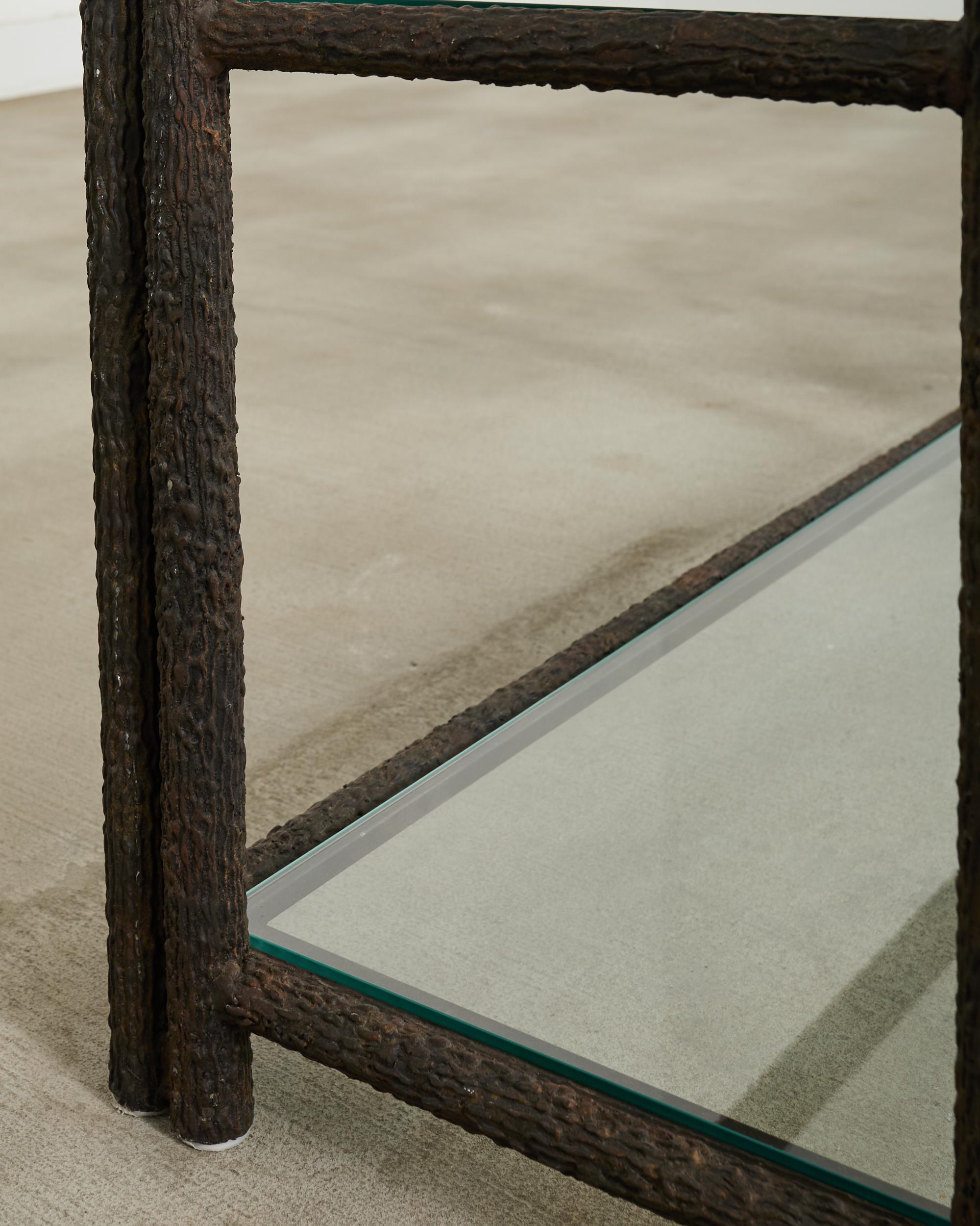 Etagère en fer bronzé Faux Bois à six étagères en vente 8