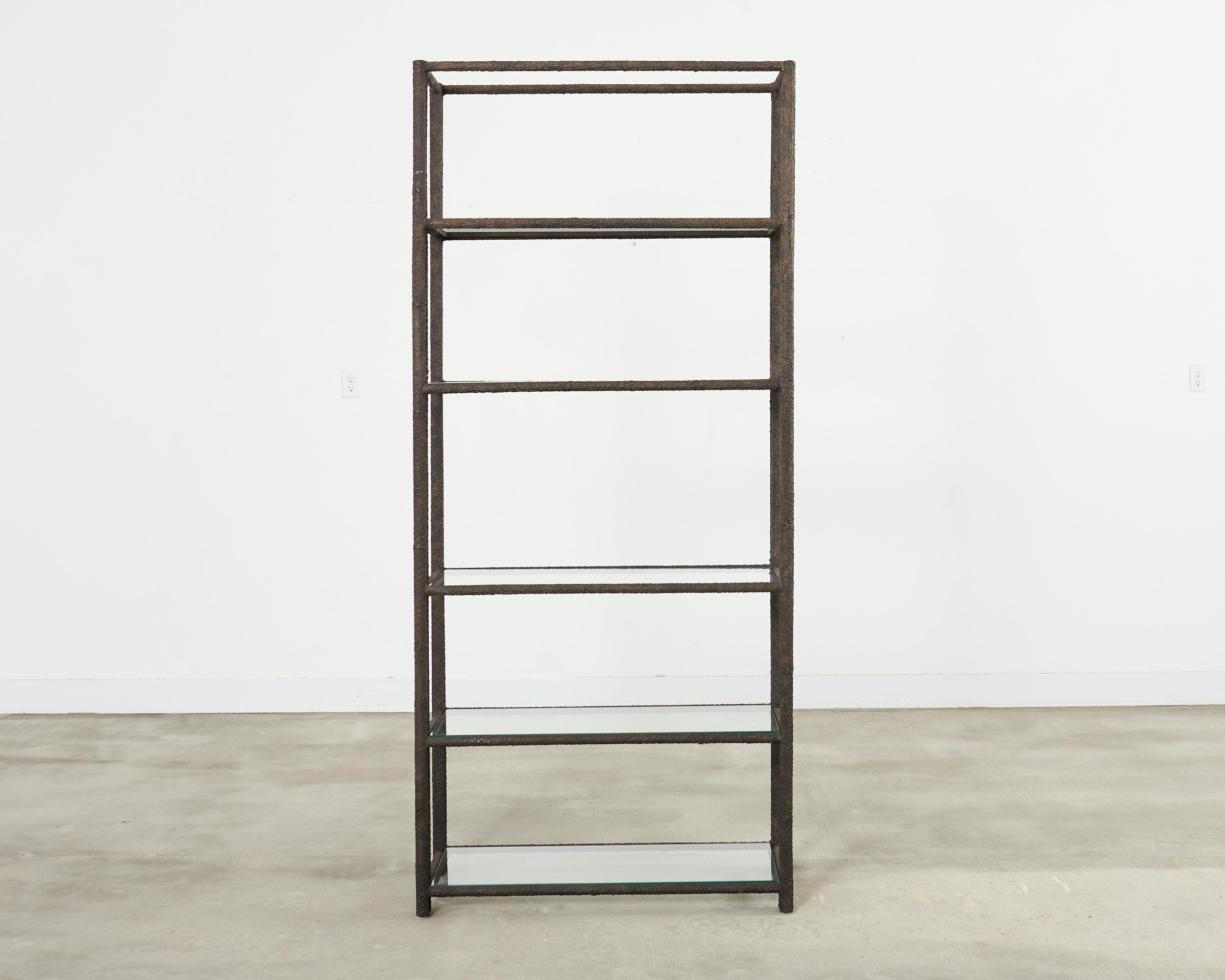 Etagère en fer bronzé Faux Bois à six étagères en vente 12