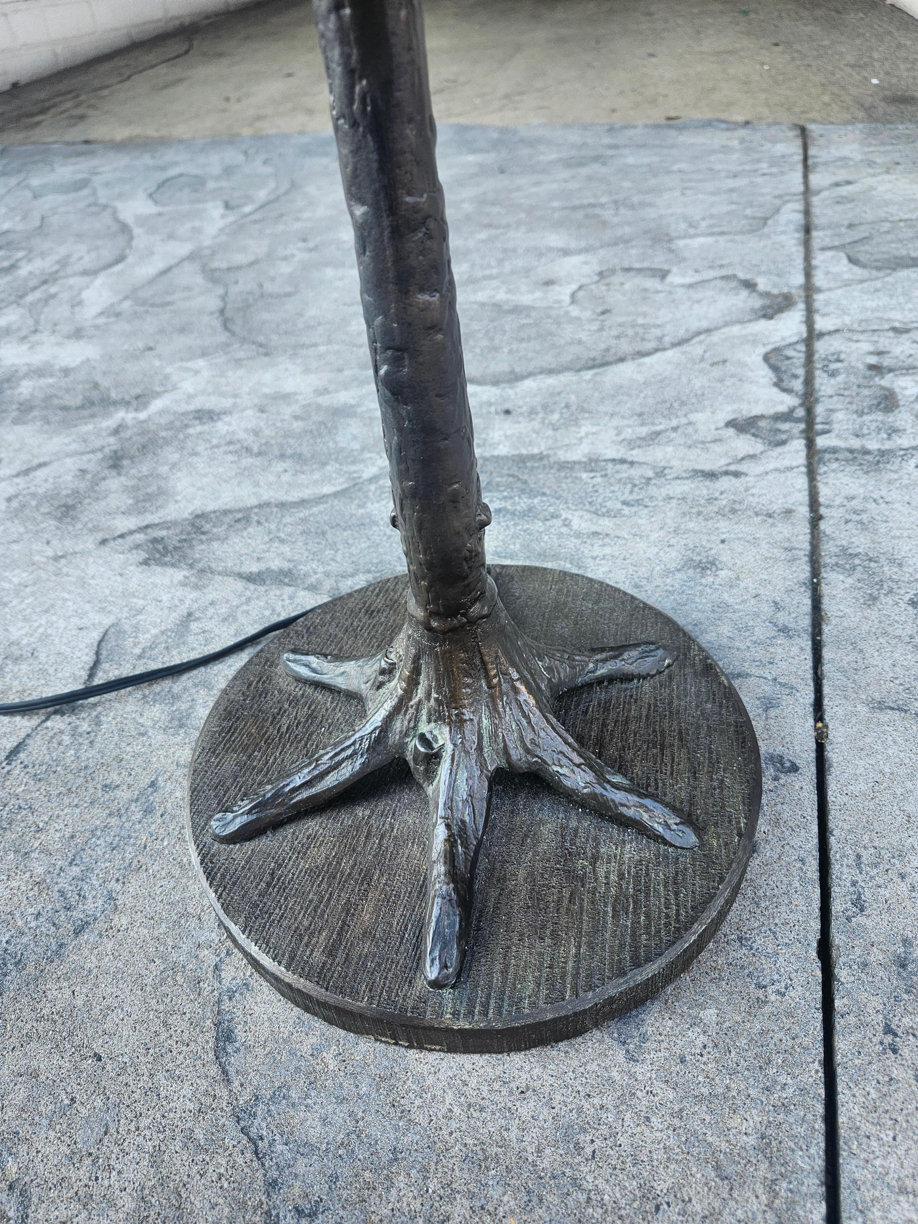 Lampada bronzata con paralume originale con uccello, nido e albero di Frederick Cooper C1985 in vendita 2