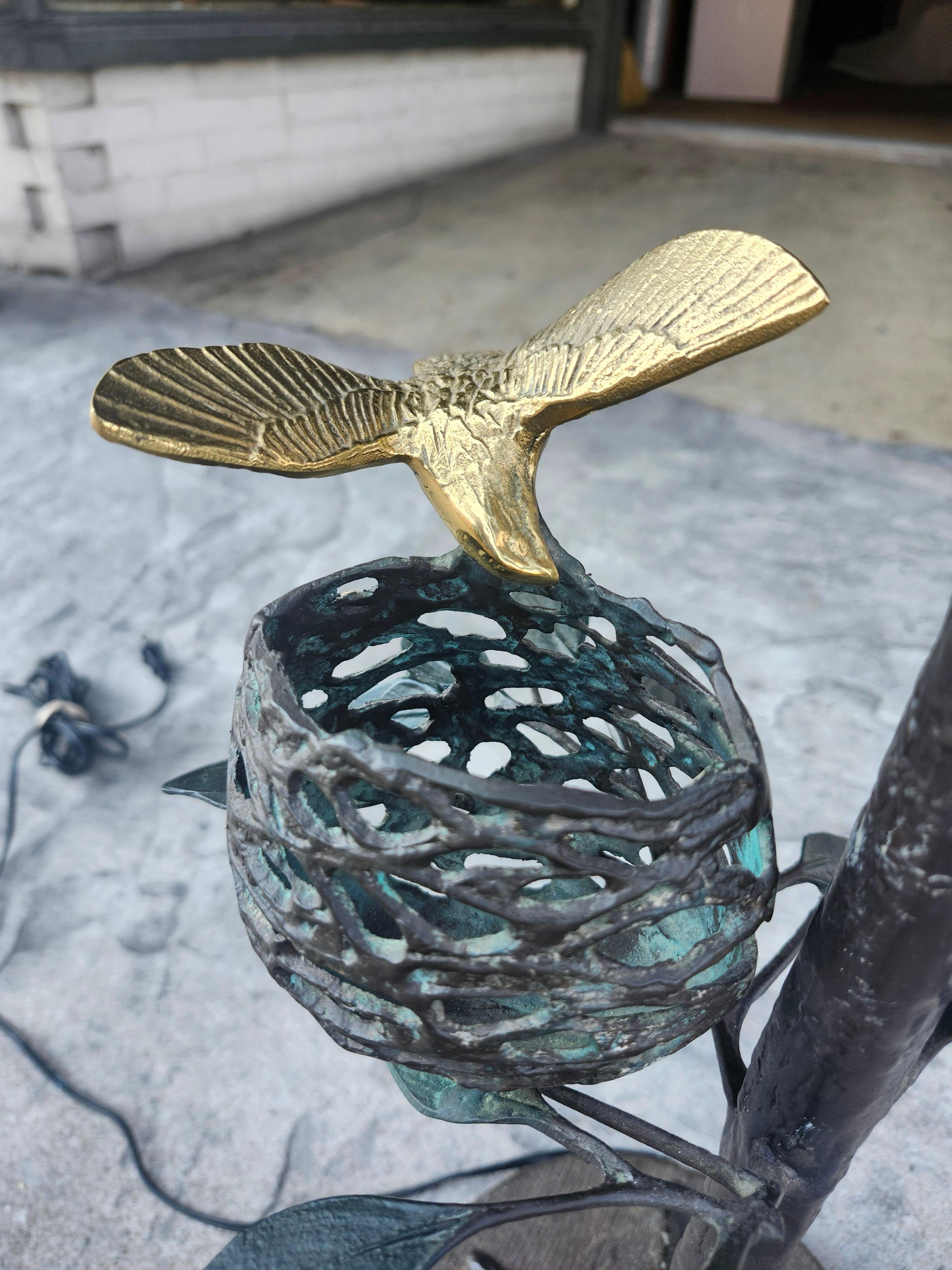 Lampada bronzata con paralume originale con uccello, nido e albero di Frederick Cooper C1985 in vendita 3