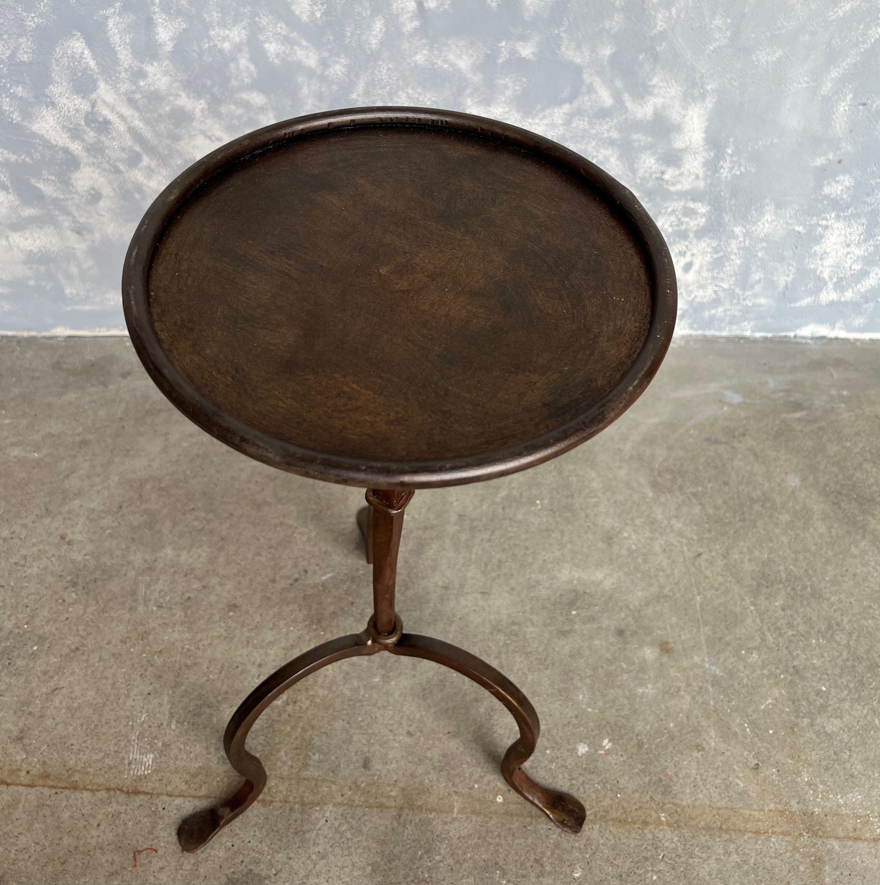 Bronzed Metal Drinks Table on a Tripod Base In Good Condition In Buchanan, NY