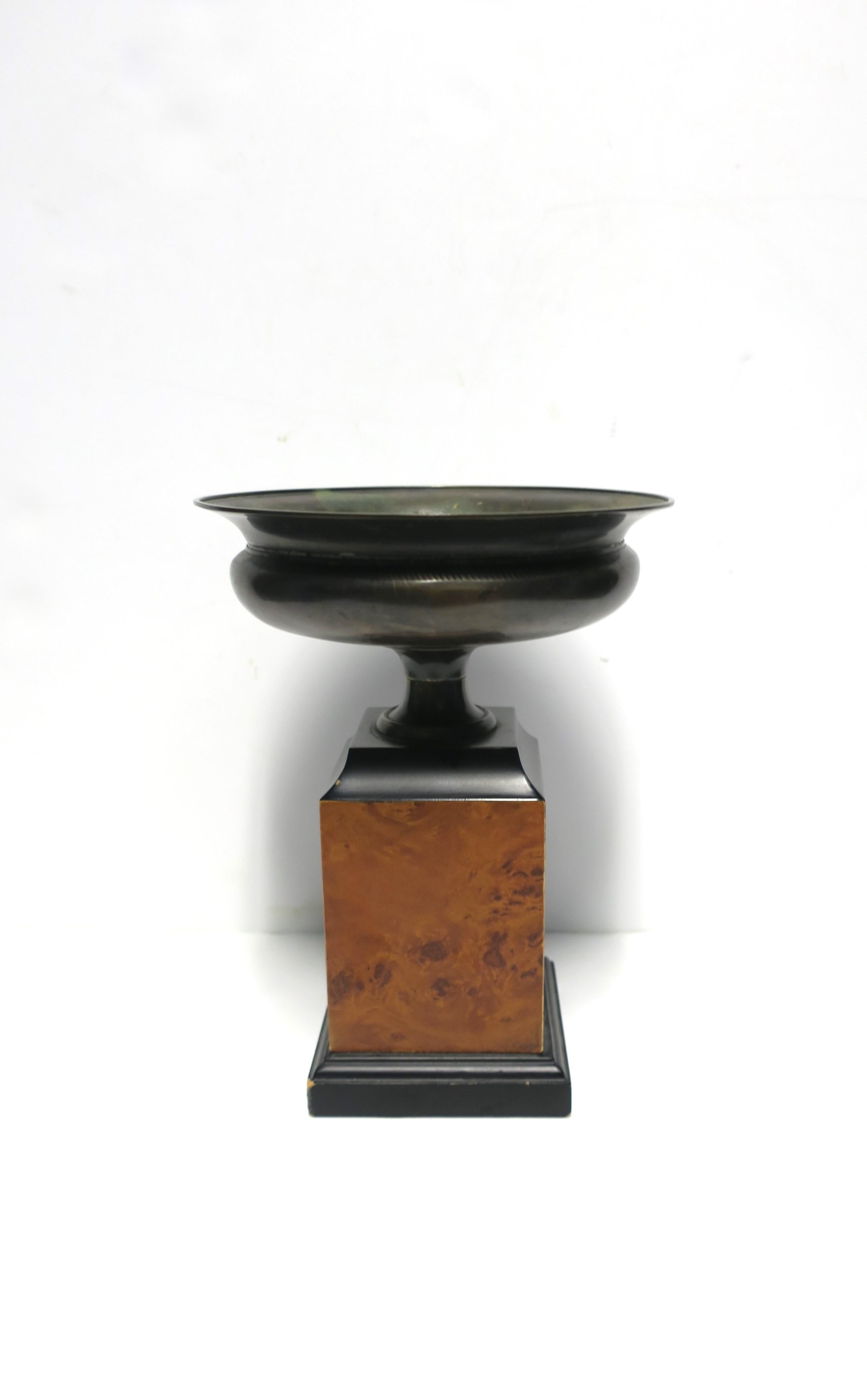20th Century Bronzed Metal Urn Burl Column Neoclassical Style, circa 1970s For Sale