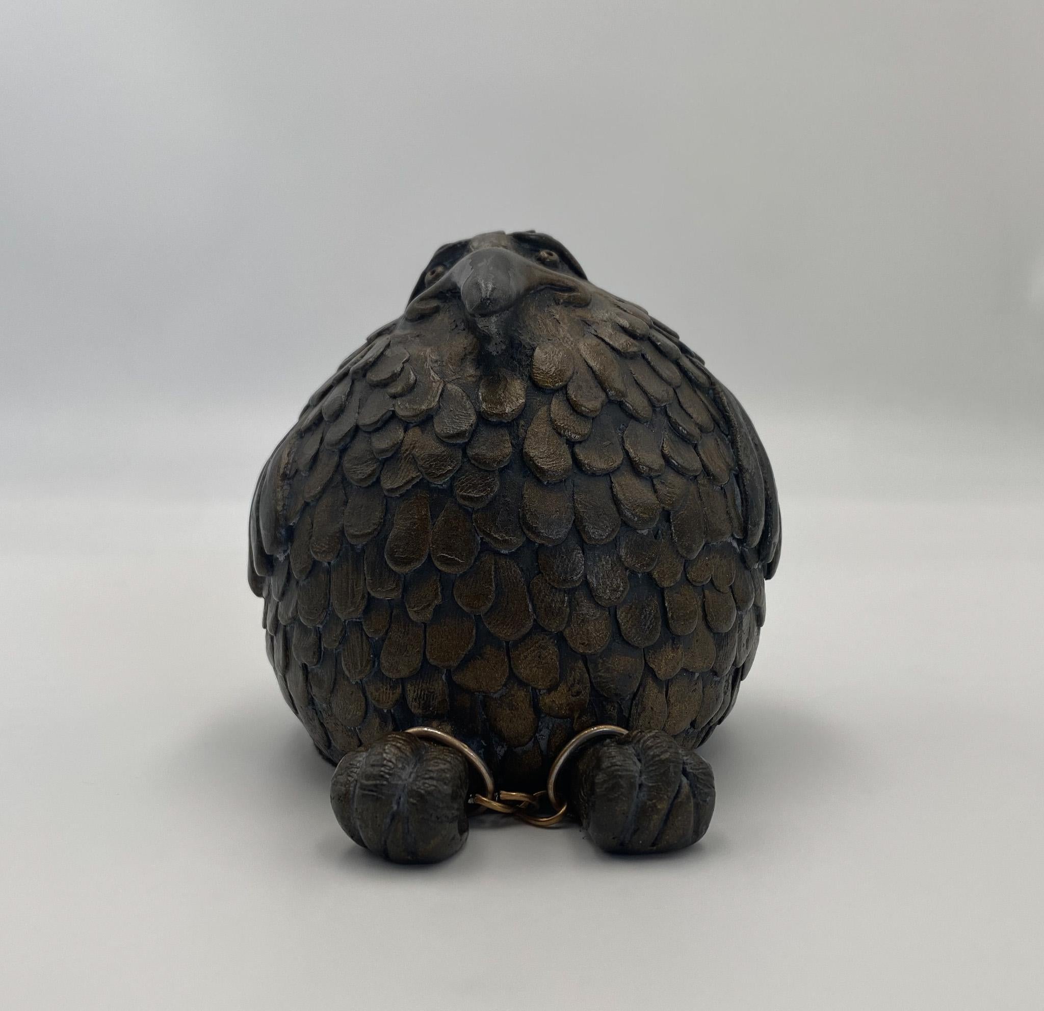 Bronze-Jailbird-Skulptur eines Vogels aus Harz, 1982 im Angebot 3