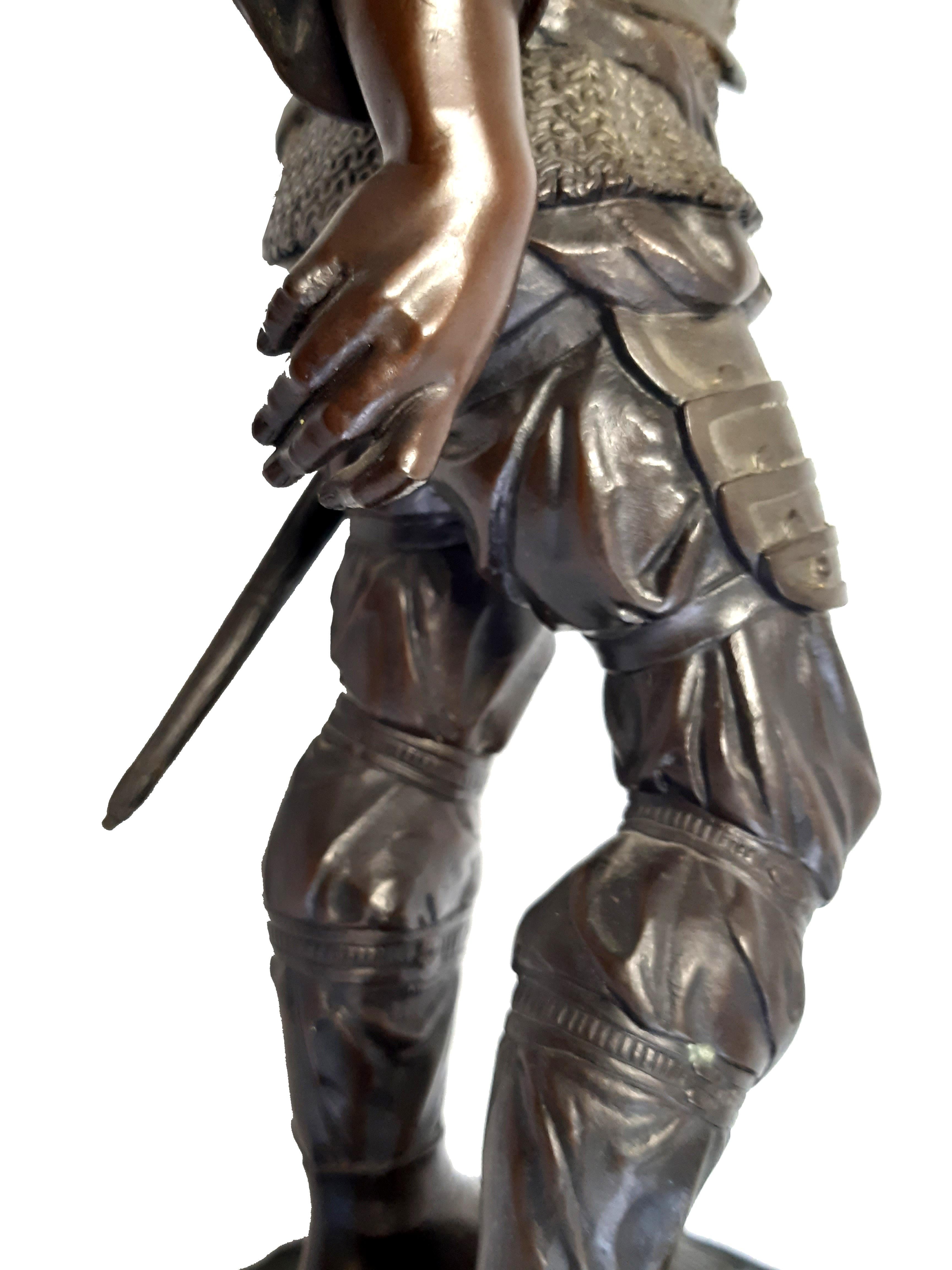 Bronzefigur Ritter um 1900 in vendita 4