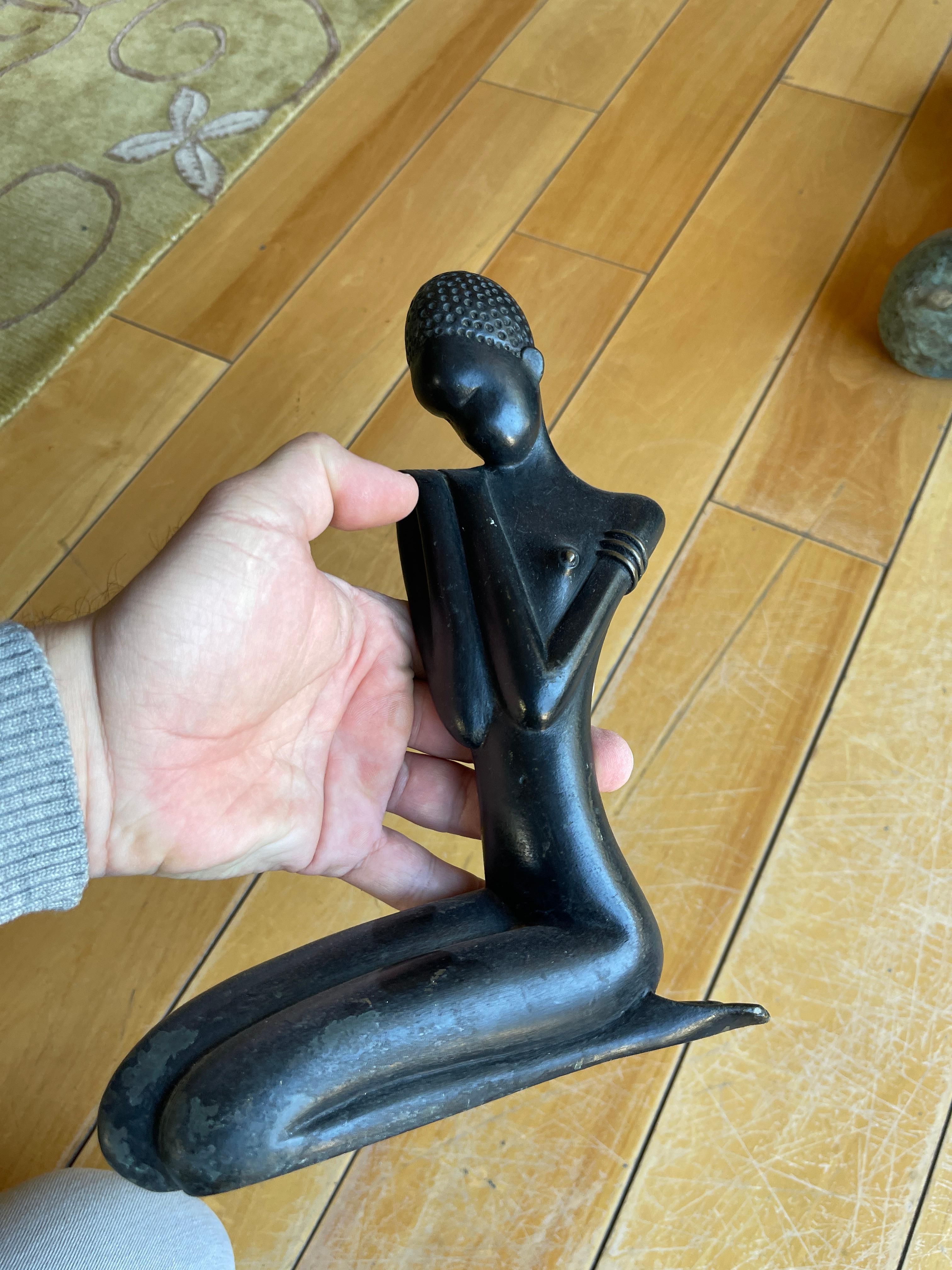 Metà XX secolo Bronzi raffiguranti una bella donna africana attribuiti a Riccardo Scarpa in vendita