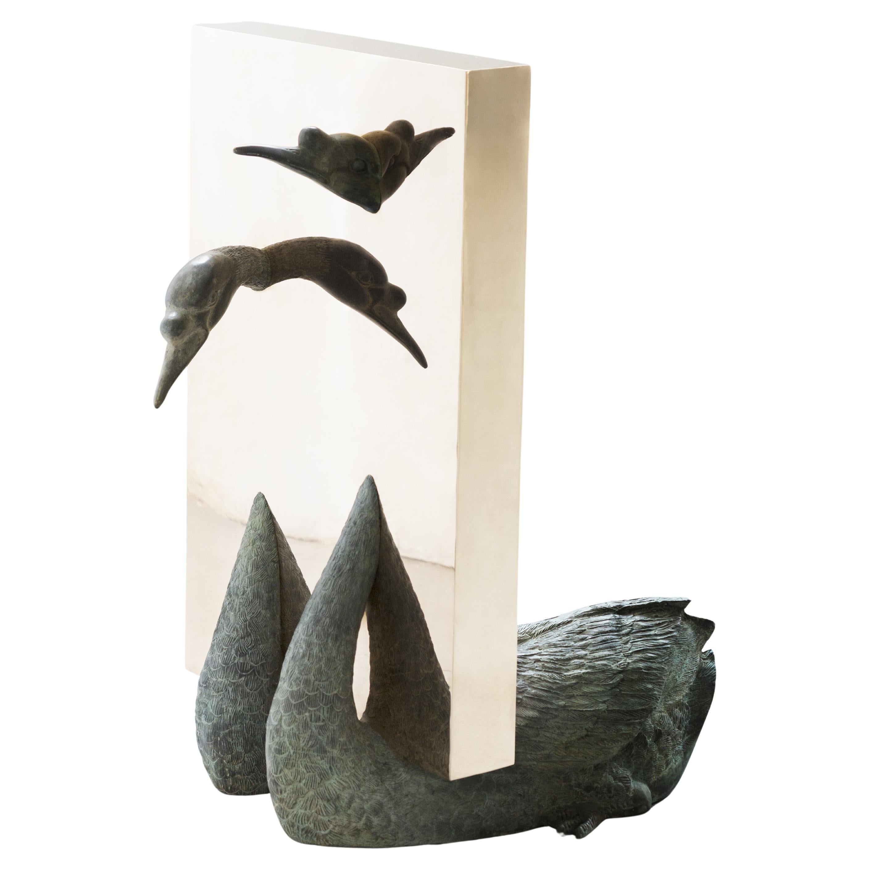 Bronzo su scultura d'epoca (Swan) della serie Boolean di Nucleo in vendita