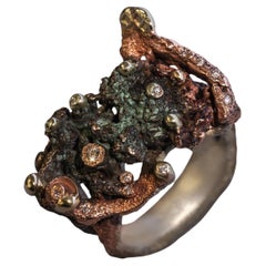Bronzocemento Skulpturaler Ring aus Bronze und 925er Silber von Brando Pilgiò