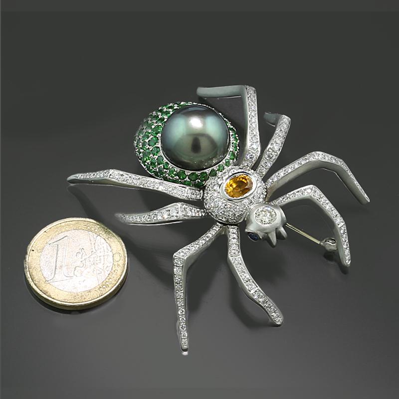 This exceptional spider brooch is an unique piece of fine jewelry craftsmanship, meticulously handcrafted in the workshop of internationally renowned German goldsmith and jeweler Günter Krauss of Stuttgart.
Crafted from solid, high-alloyed 950
