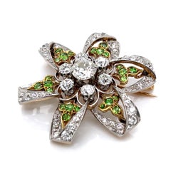 BROOCH-Belle Époque Flower Diamond and Demantoid Garnet in Platinum & 18K Gold.