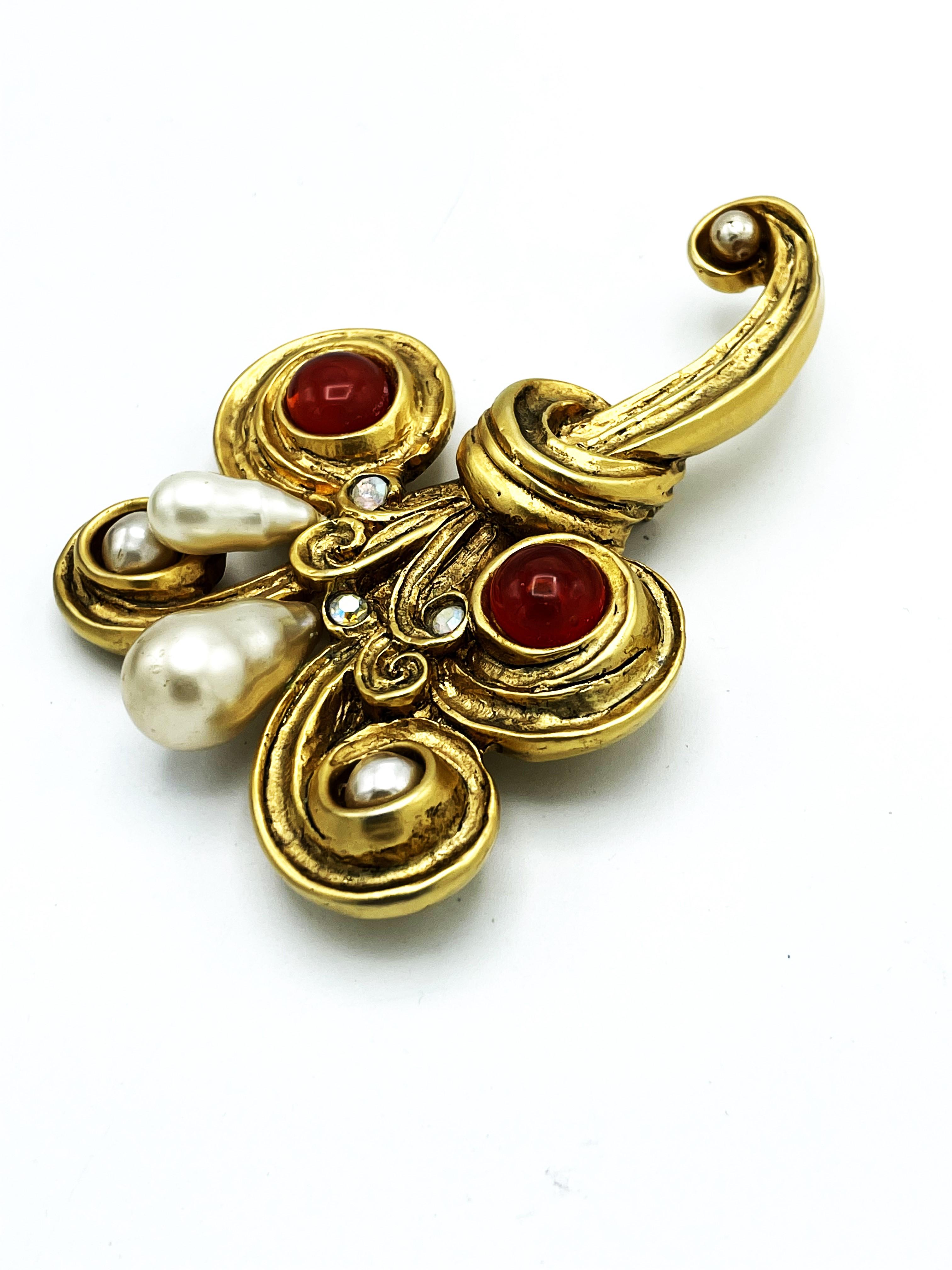 Brooch by CLAIR DEVÈ PARIS, fake pearls and resin made in the 1980s France For Sale 1