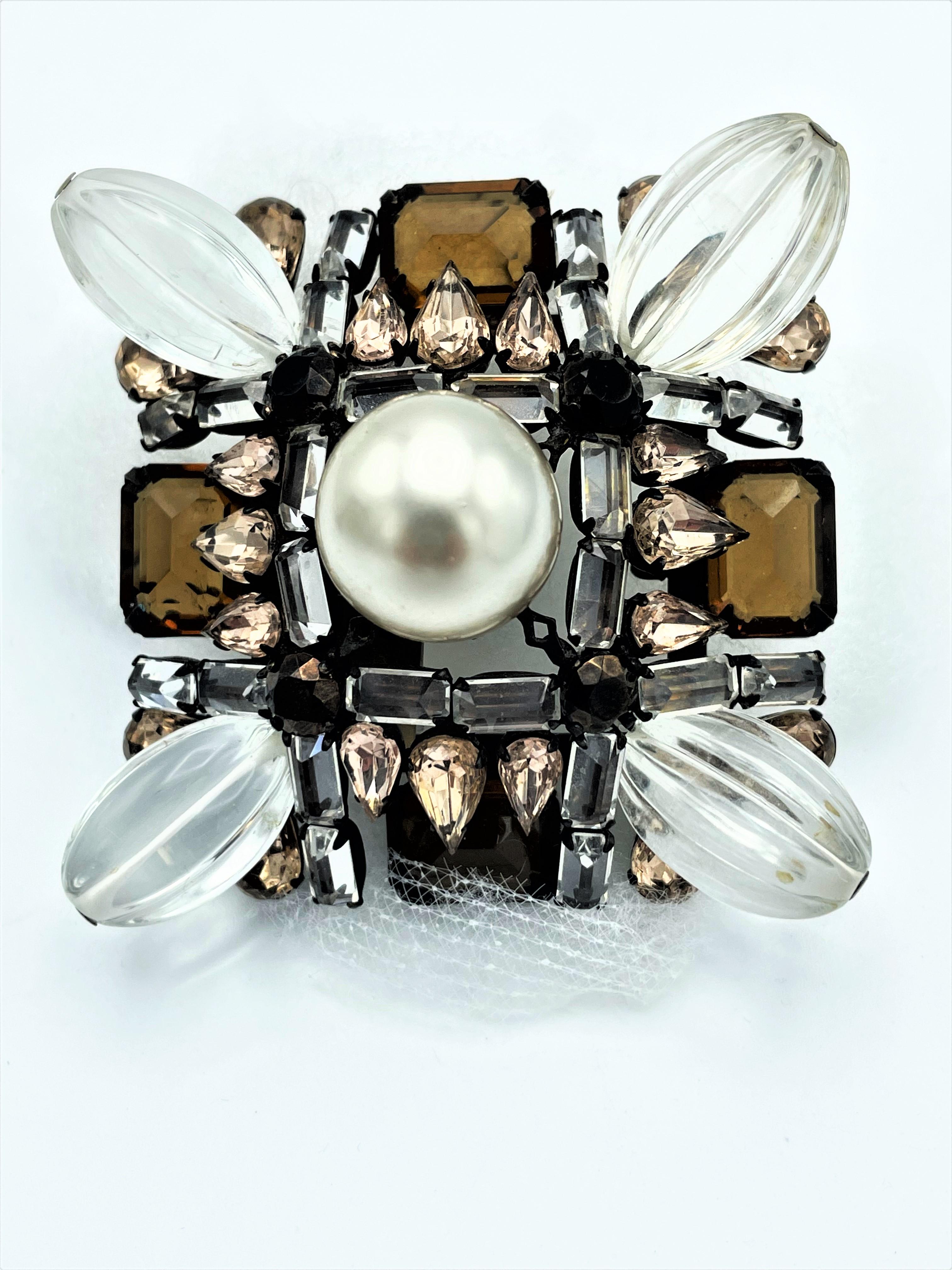 Modern Brooch by H. Schreiner NY from the 1950s, Topaz colored cut rhinestones   For Sale