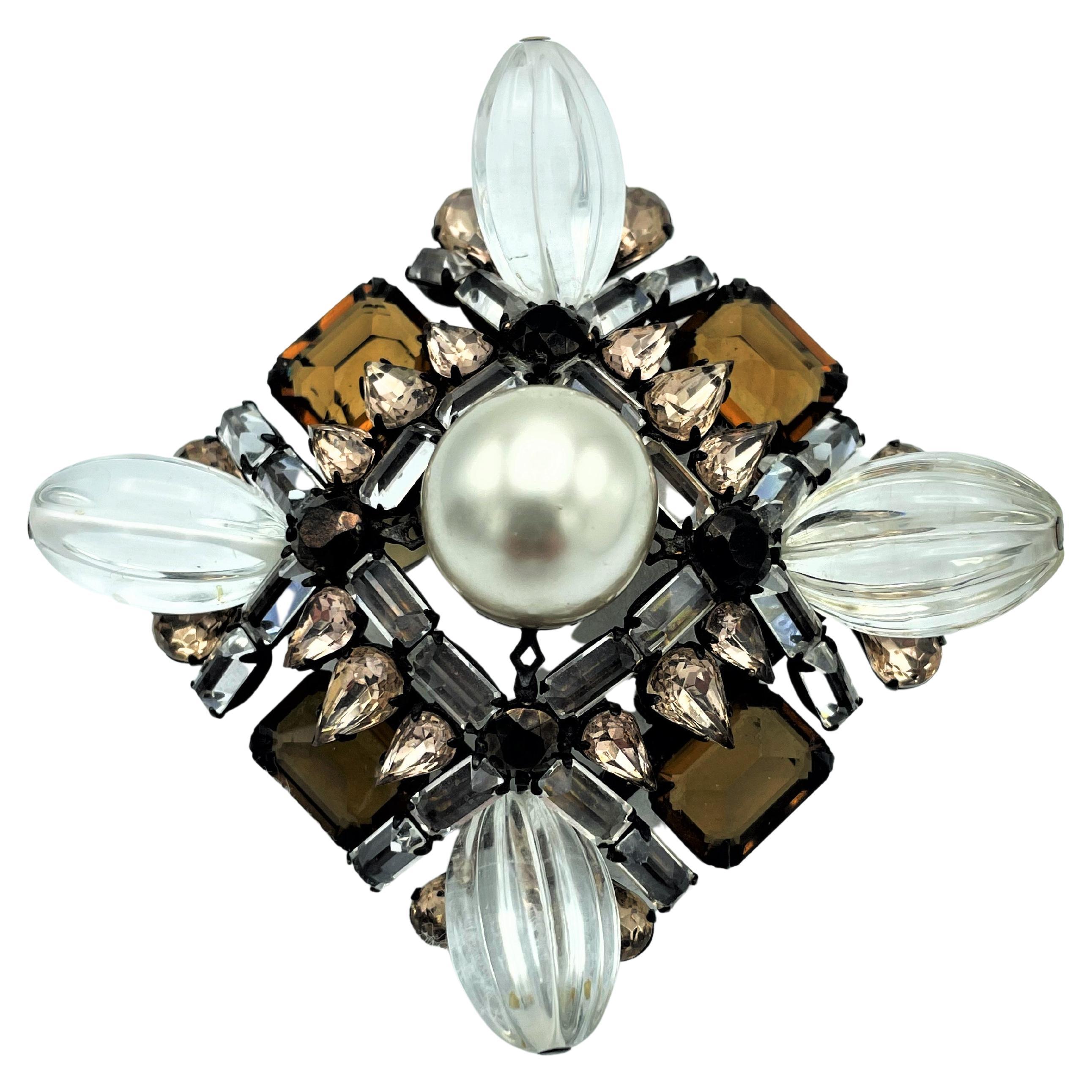 Brooch by H. Schreiner NY from the 1950s, Topaz colored cut rhinestones   For Sale