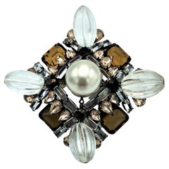 Vintage Brooch by H. Schreiner NY from the 1950s, Topaz colored cut rhinestones  