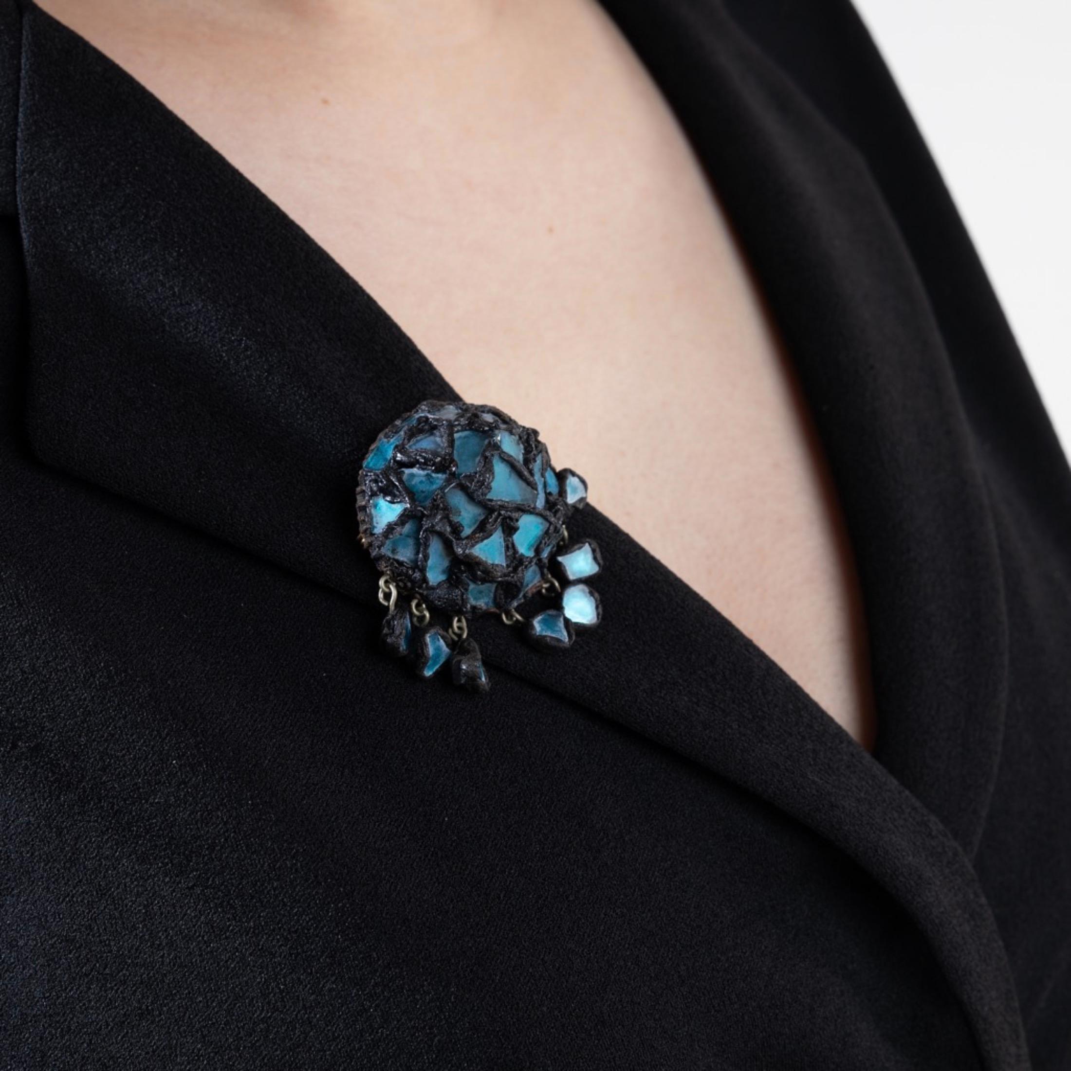 Brooch by Line Vautrin, Black Talosel Encrusted with Blue Mirrors In Good Condition In Brussels, BE