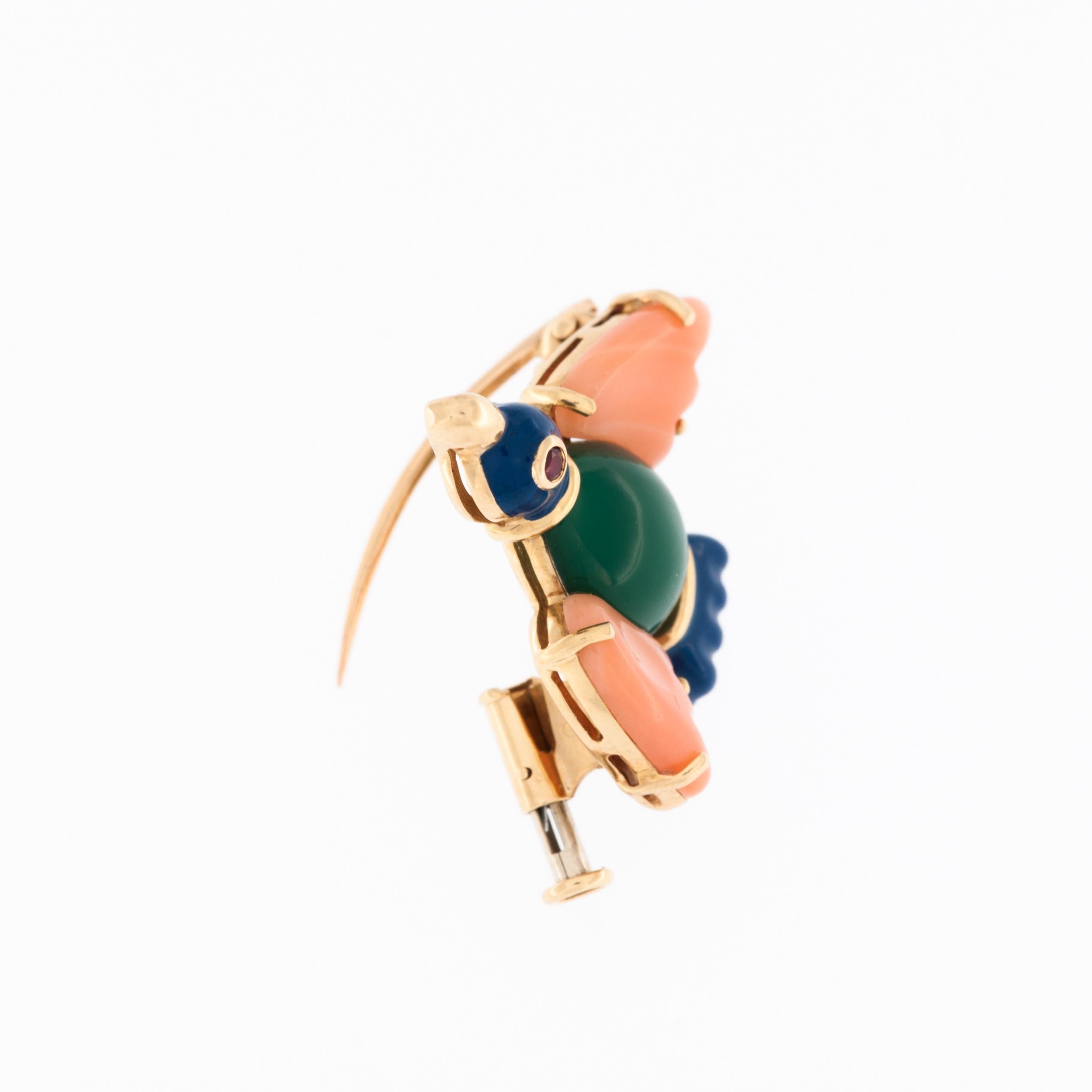 Artisan Brooch CARTIER Bird, Yellow Gold, Rose Coral, Chrysoprase, Ruby, Blue Enamel For Sale