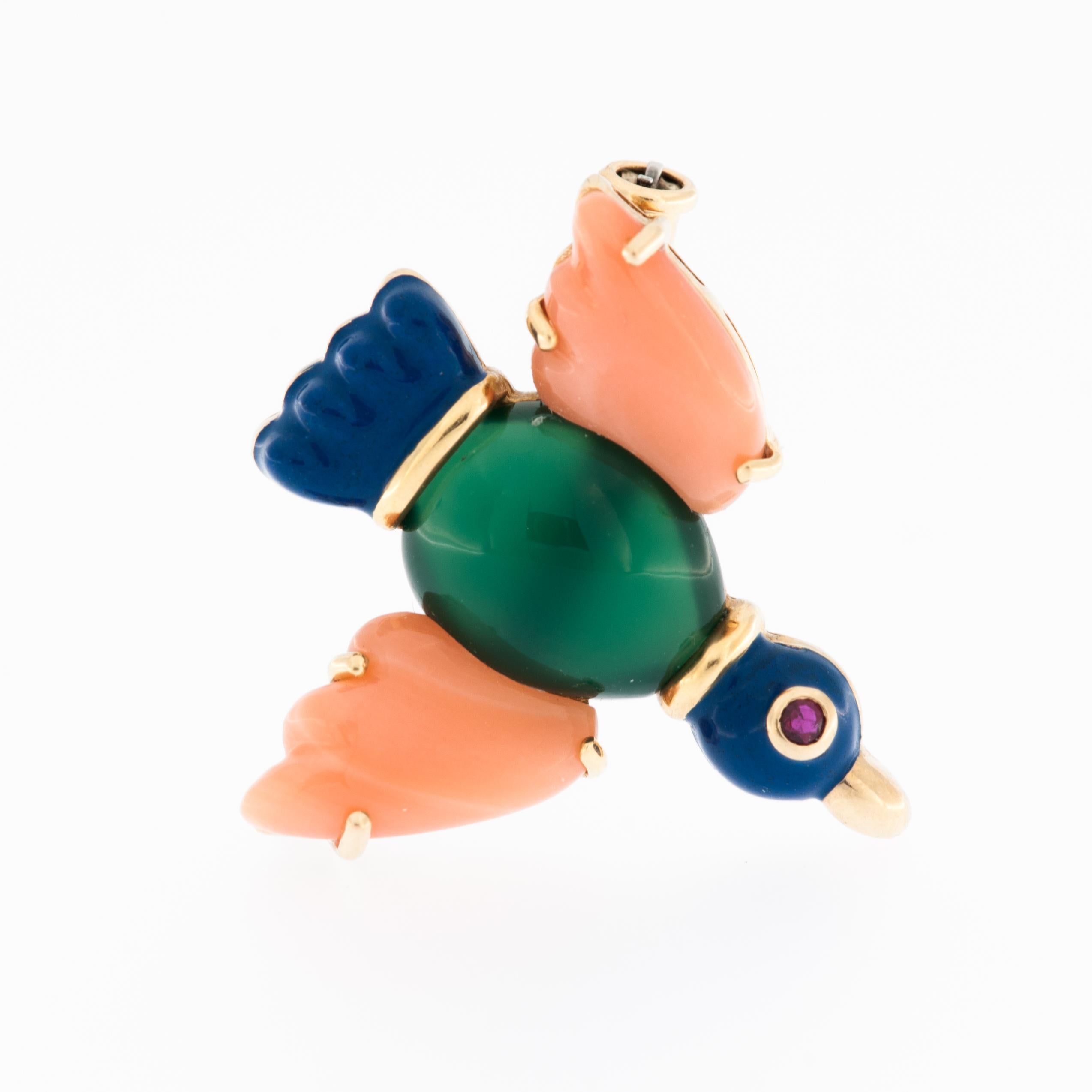 Brooch CARTIER Bird, Yellow Gold, Rose Coral, Chrysoprase, Ruby, Blue Enamel For Sale 1