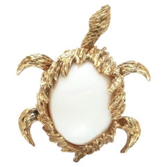 Brooch, Chaumet Paris 18KT Gold and Chalcedony Turtle