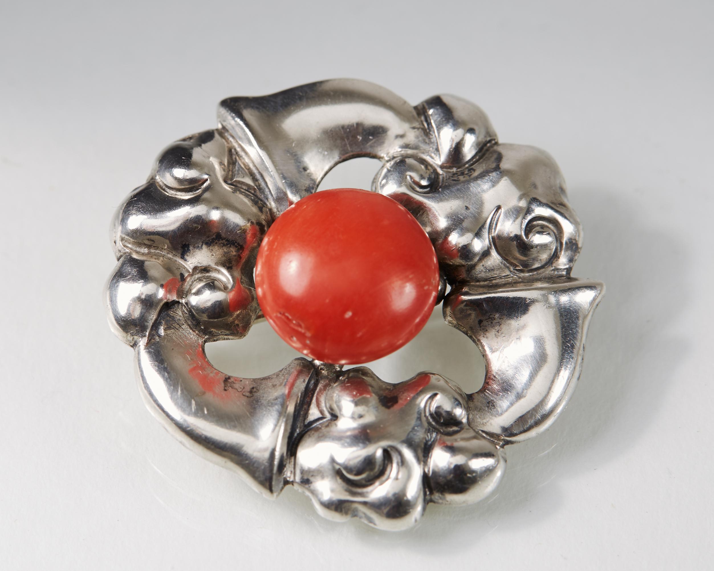 Modern Brooch Designed by Thorvald Bindesböll for H. Kwaster, Denmark, circa 1900 For Sale