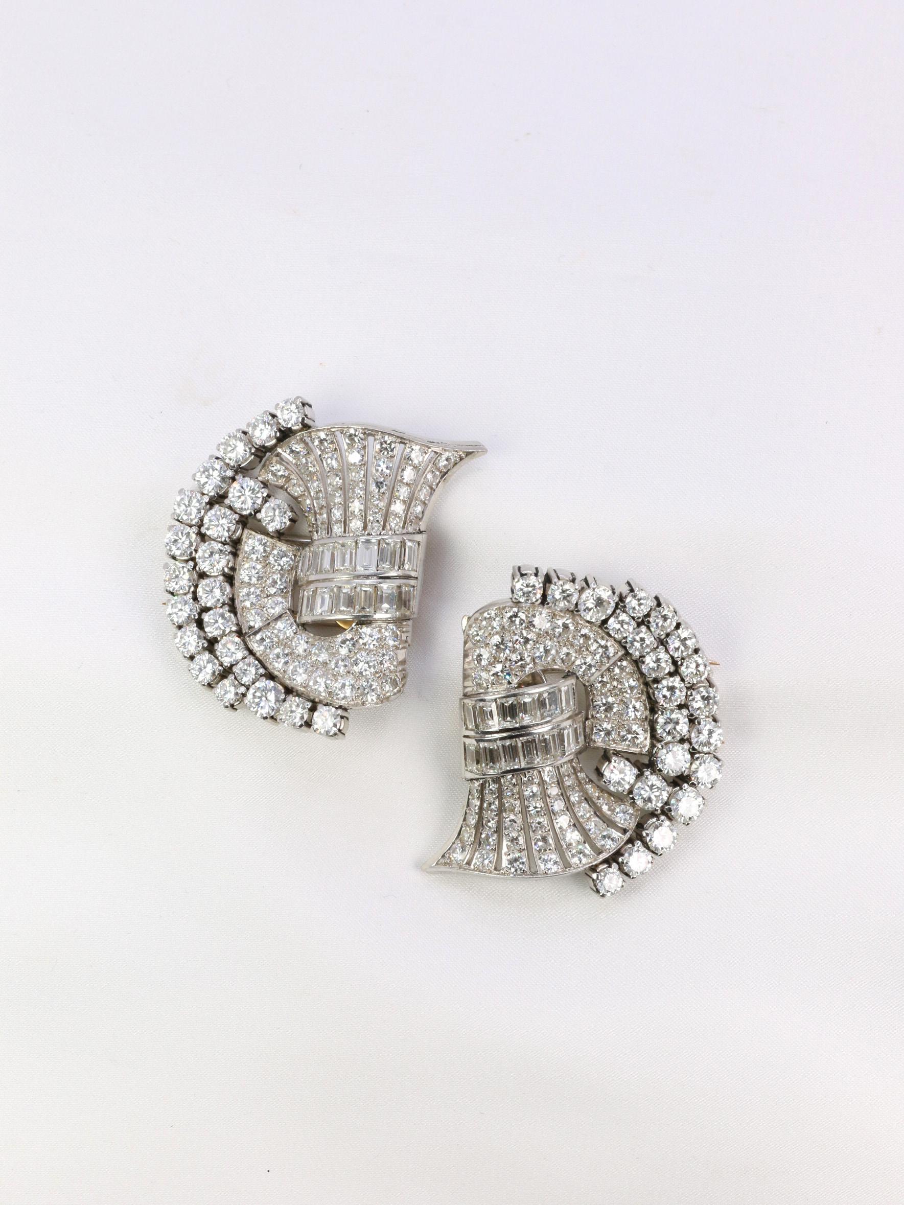 Brooch Double clip in white gold and diamonds For Sale 1