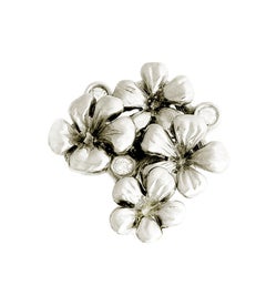 Brooch in 18 Karat White Gold with Natural Light Pink Morganite and Diamonds
