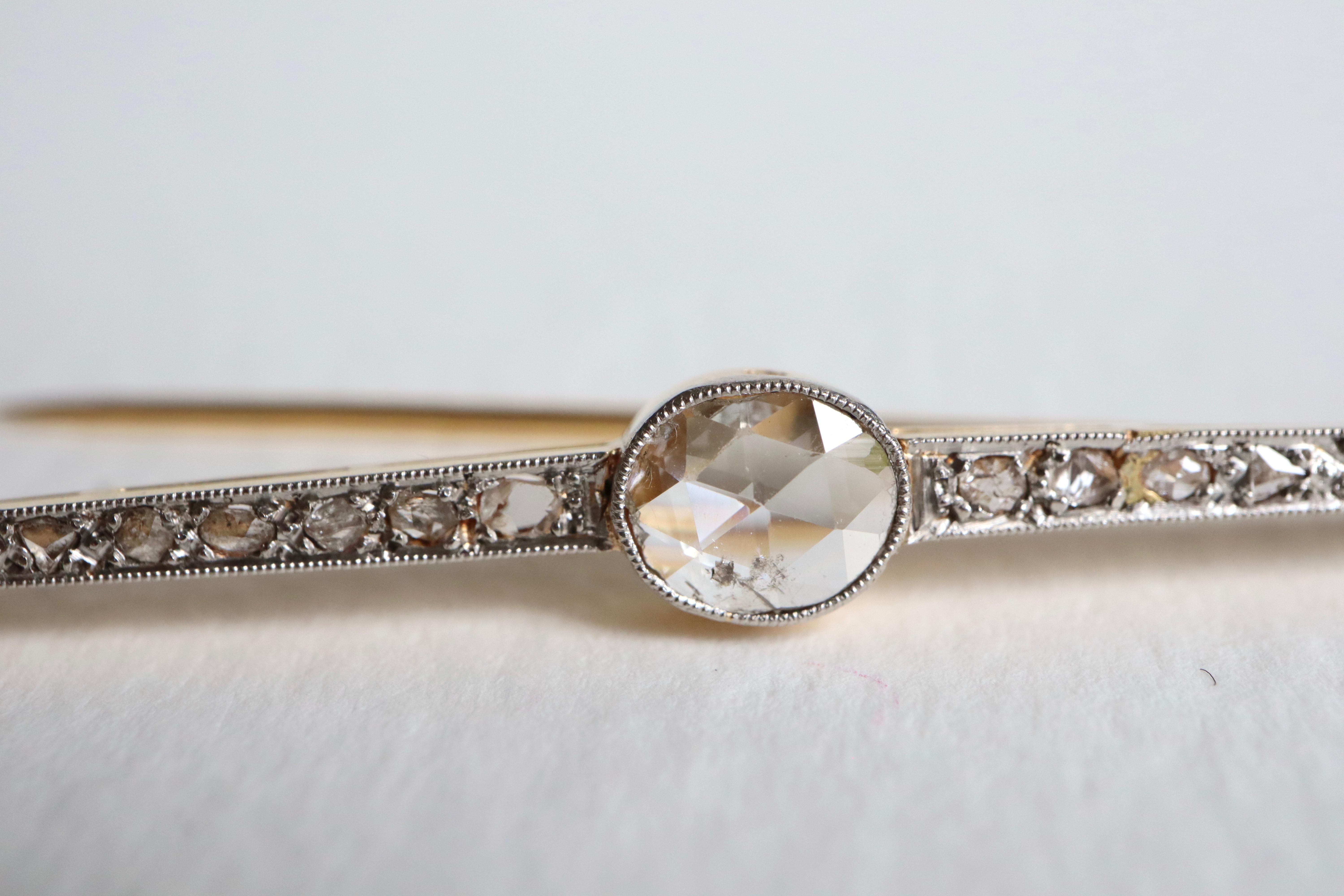 Brooch in 18 kt Gold Platinum and Diamonds circa 1900 For Sale 1