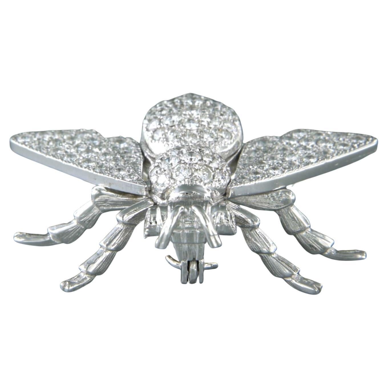 Brooch in the shape of a bee with brilliant cut diamonds up to 1.45ct 18k gold