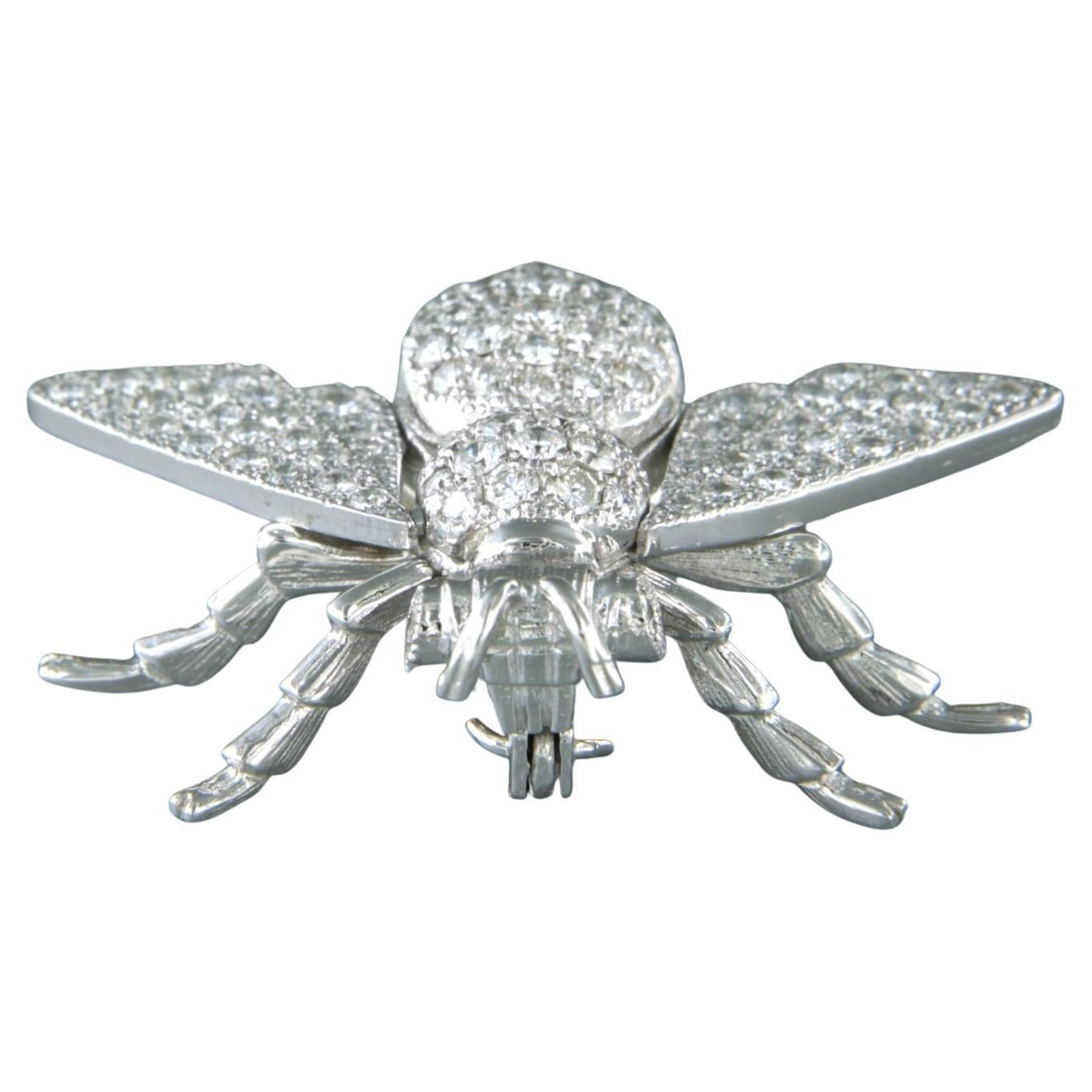 Broche en forme d'abeille avec diamants taille brillant jusqu'à 1,45ct Or 18k en vente