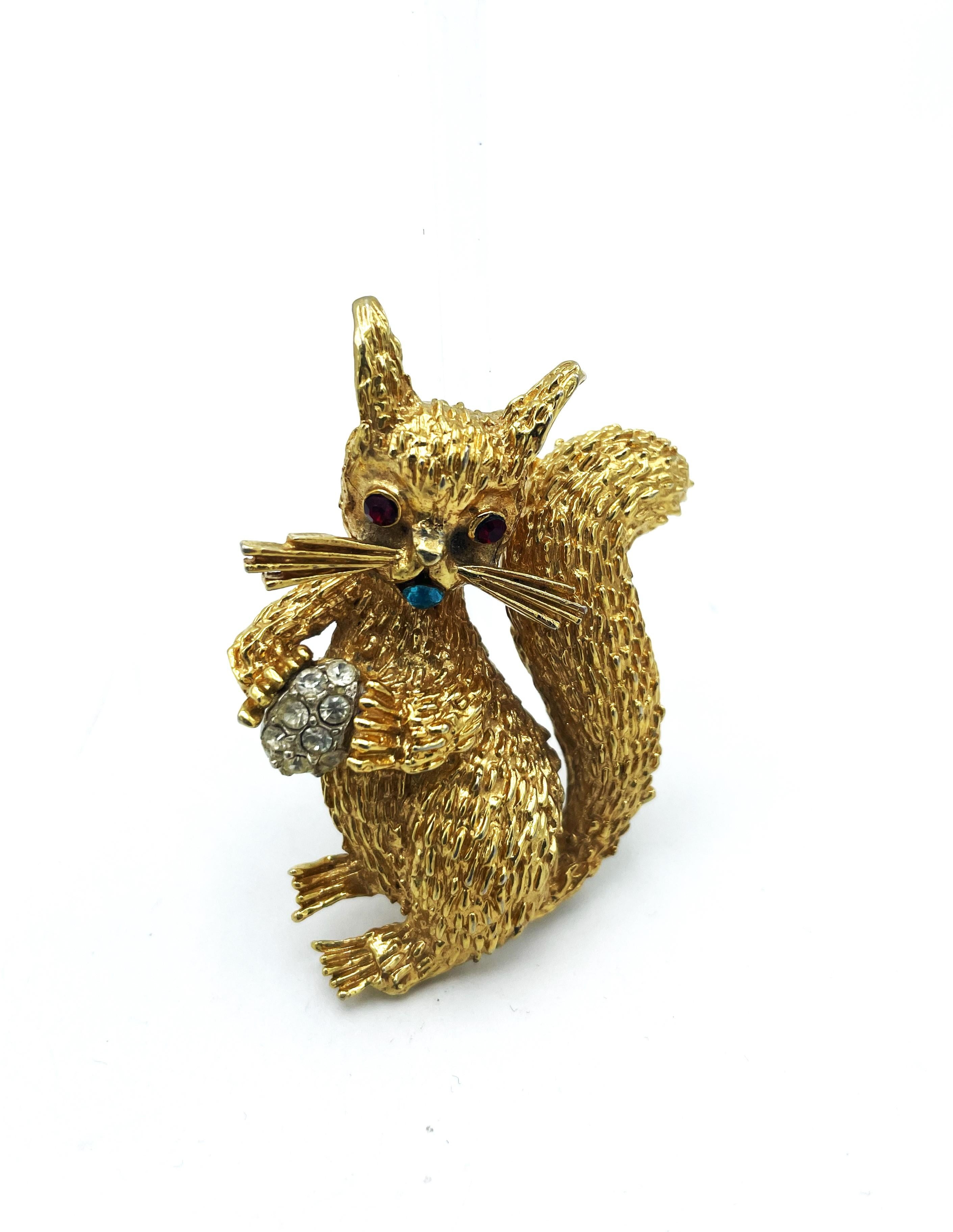 Arts and Crafts Brooch in the shape of a squirrel with rhinestone nut, signed ART USA 1950s For Sale
