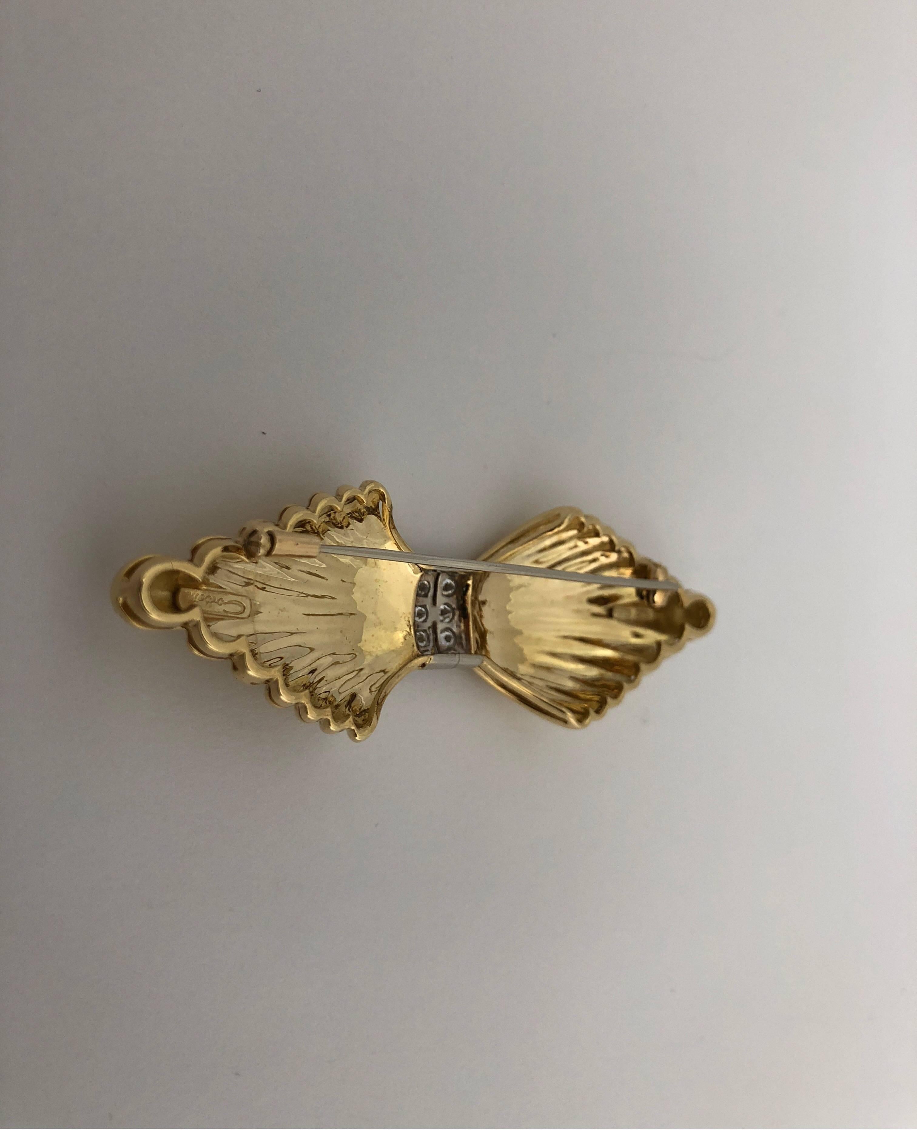 Brilliant Cut Yellow Gold Staple Brooch with 10 White Diamonds For Sale