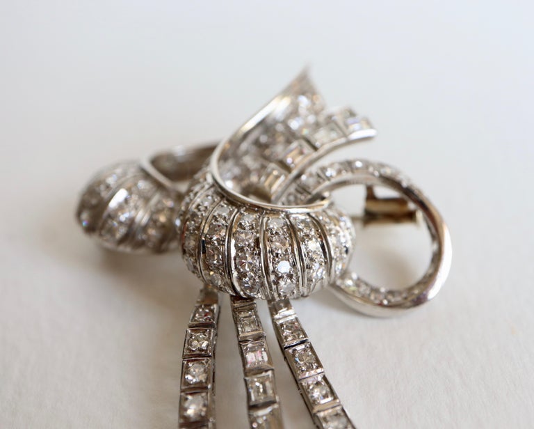 Brooch Knot 1940s-1950s in 18 Karat White Gold and 7 Carat of Diamonds ...