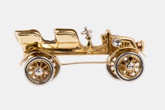 Brooch of a Vintage Motor Car in 18 Karat Gold and Platinum, French, circa 1890