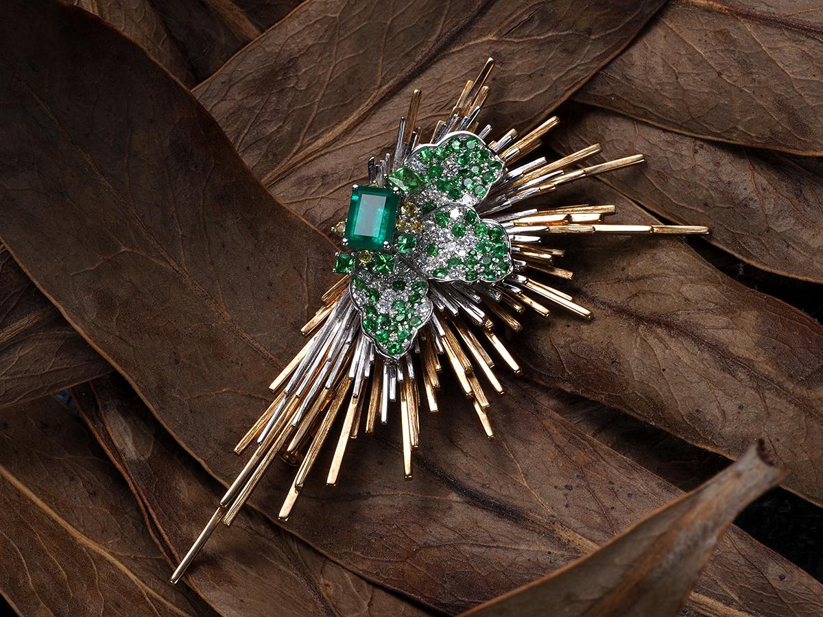 Brooch Emerald Diamond Tsavorite Sapphire Gold Unisex Jewelry 4