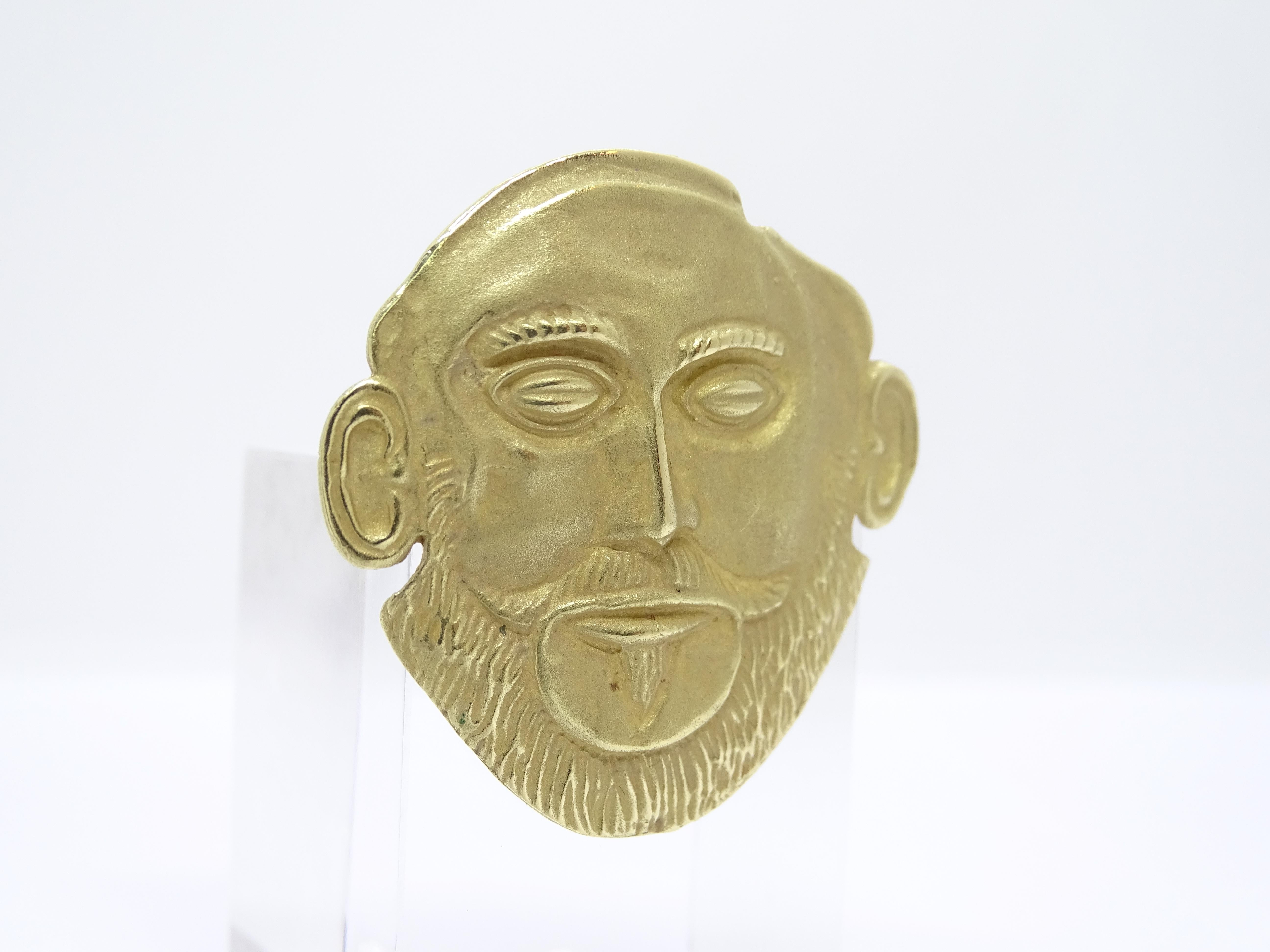 Broche/pendentif Masque d'Agamemnon, or 18 carats, années 90 en vente 7