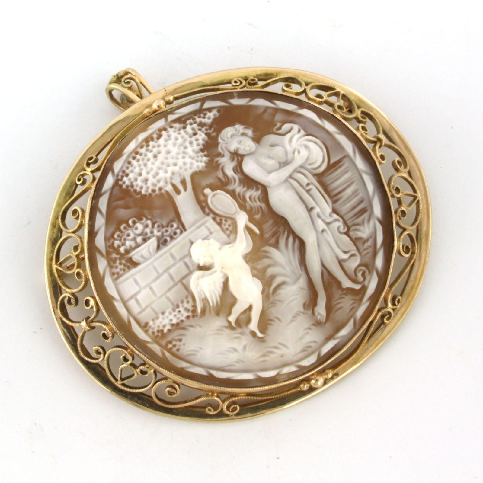 Early Victorian Brooch/Pendant set with cameo 14k yellow gold  For Sale