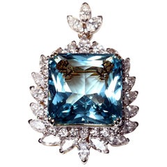 Vintage Brooch/Pendant with Aquamarine and Diamonds, 18 Karat Gold
