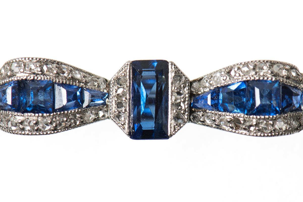 Rose Cut Antique Bow Brooch Ceylon Sapphires & Diamonds in Platinum, French circa 1910 For Sale
