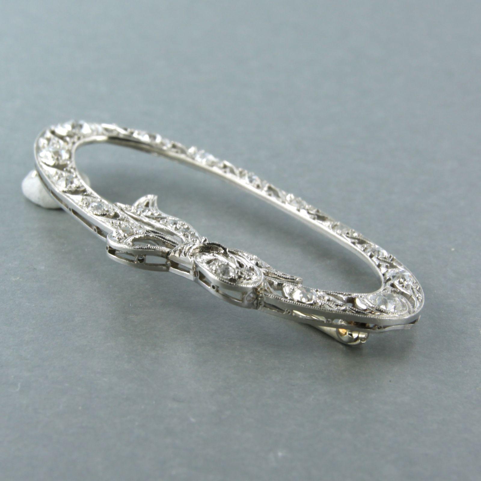 Brooch set with Diamonds, 14k white gold with platina For Sale 1