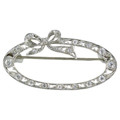 Brooch set with Diamonds, 14k white gold with platina