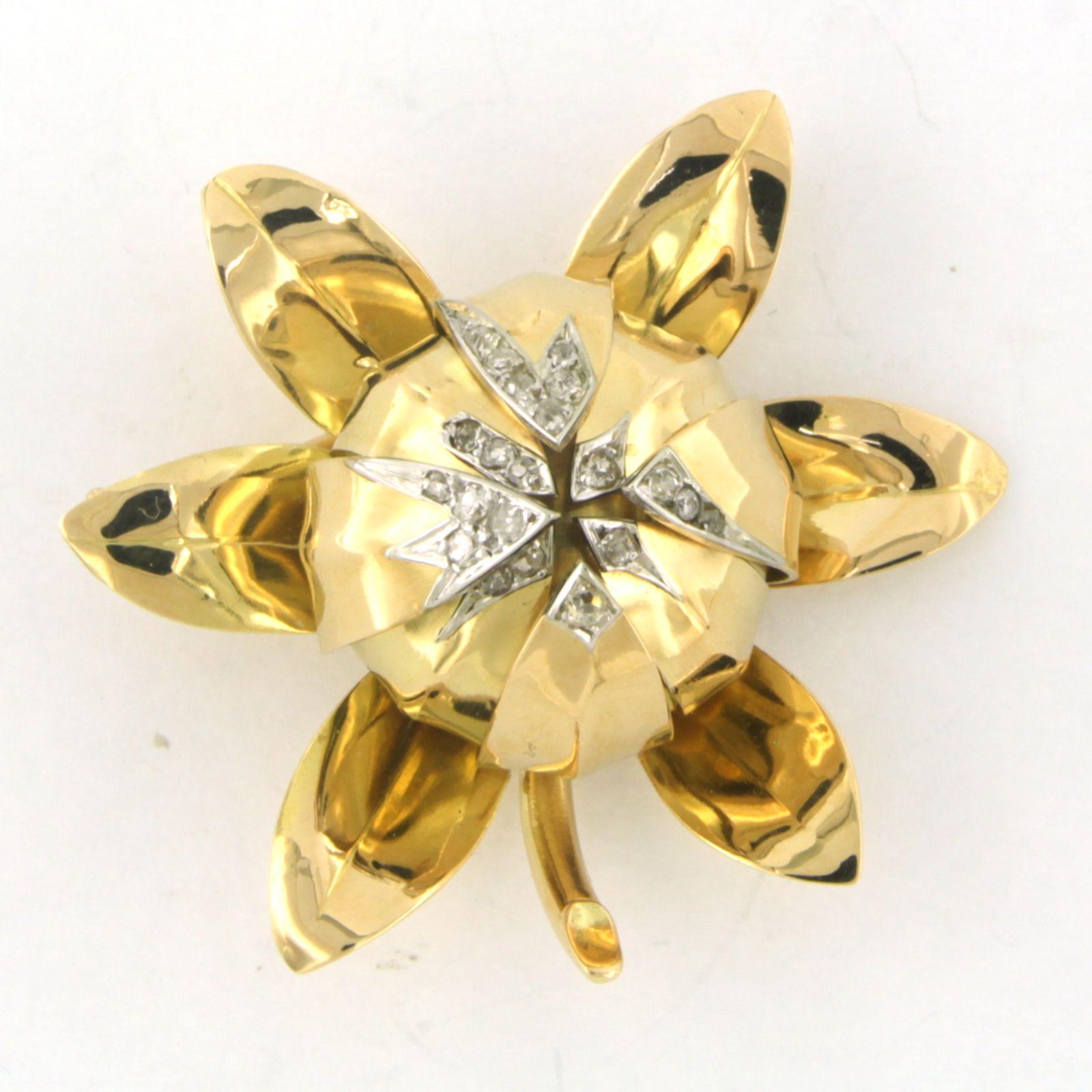 Single Cut Brooch set with diamonds 18k bicolour gold For Sale