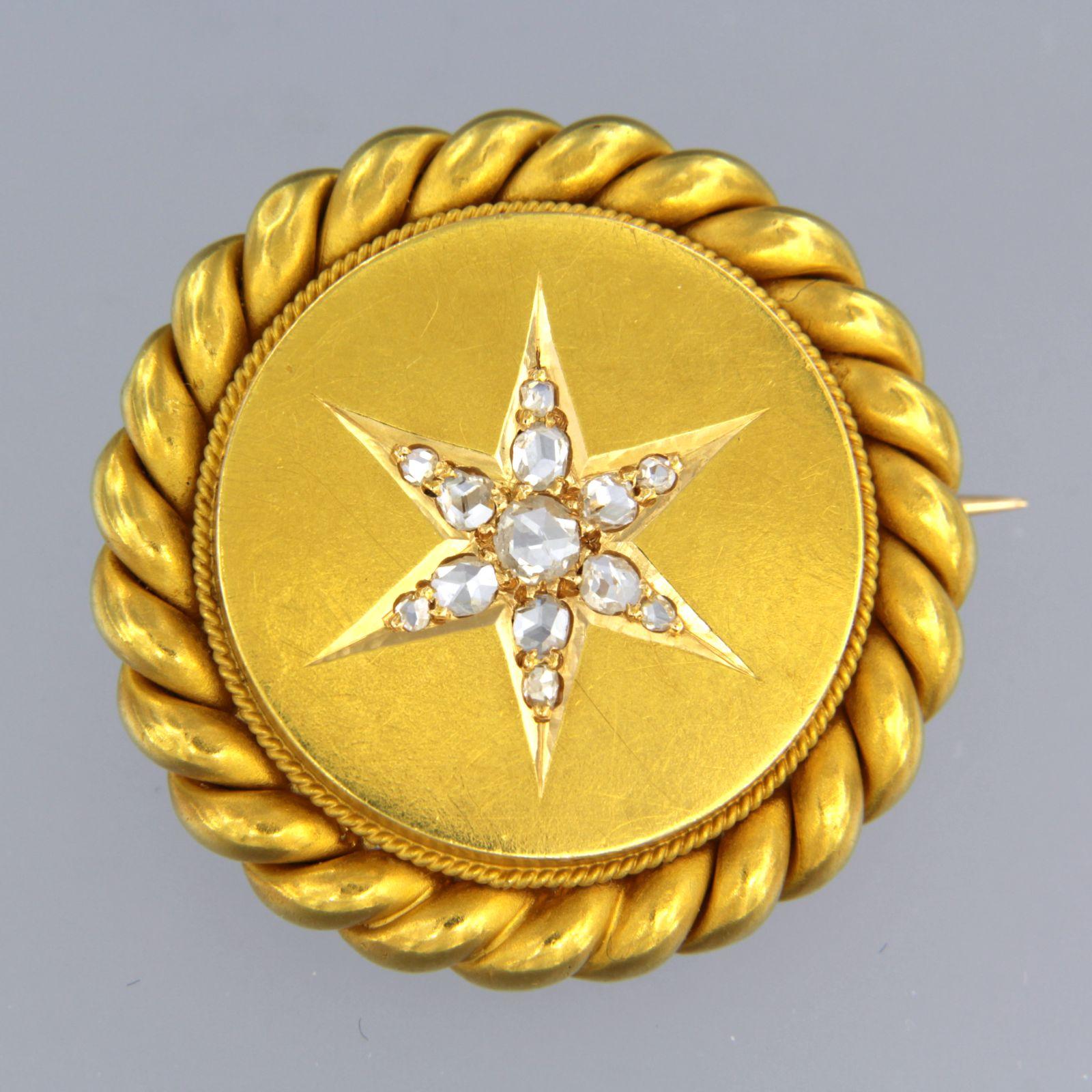 Women's Brooch set with diamonds 18k yellow gold For Sale