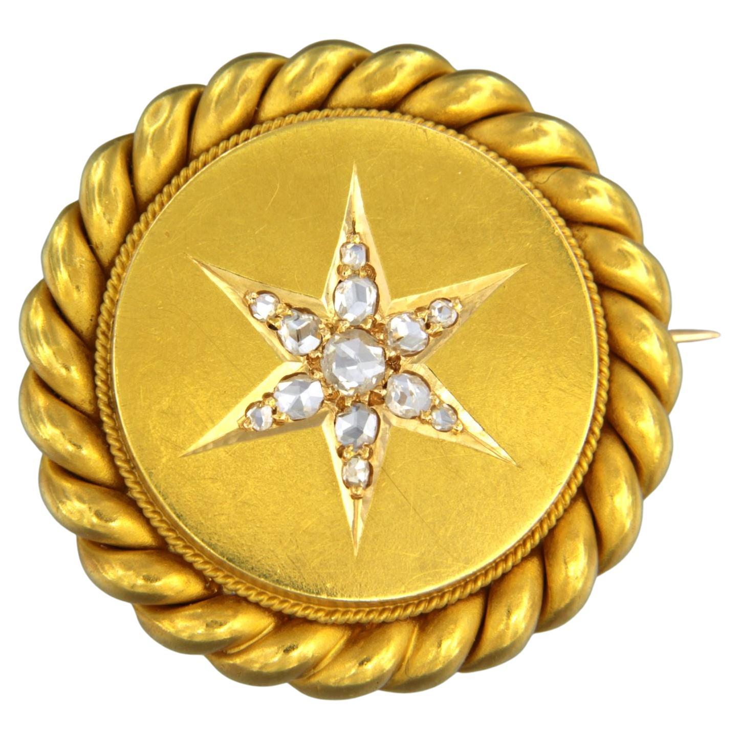 Brooch set with diamonds 18k yellow gold For Sale