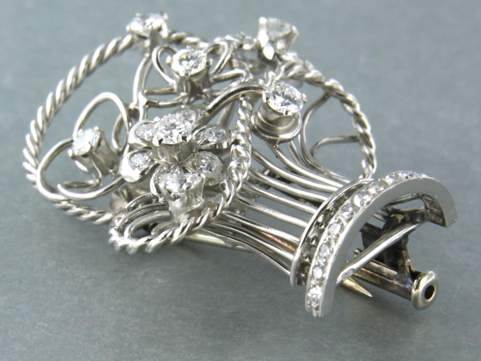 Brooch set with diamonds up to 1.00ct platinum  For Sale 1